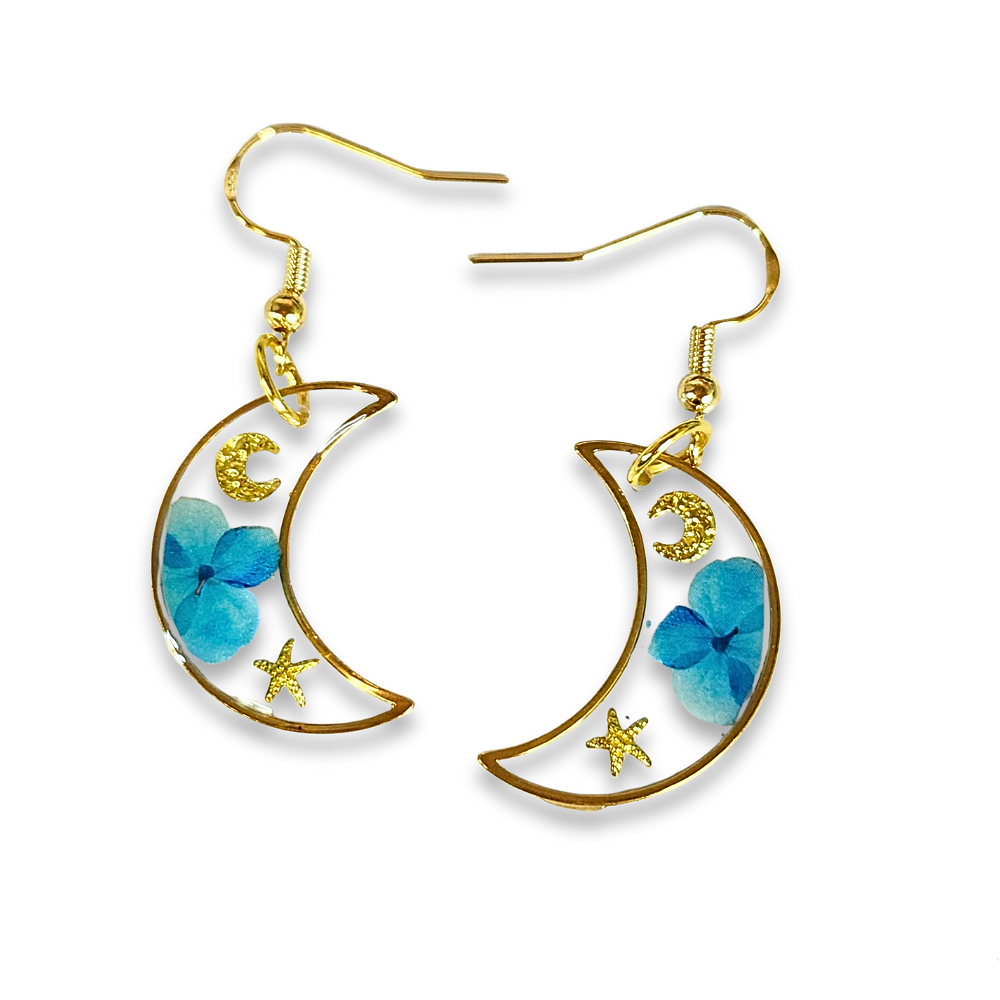 Resin+Moon+Earrings+with+Forget+Me+Not+Flowers.png