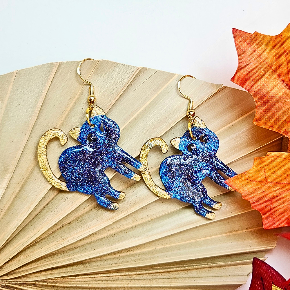 Spooky+Blue+Cat+Dangle+Earrings.png