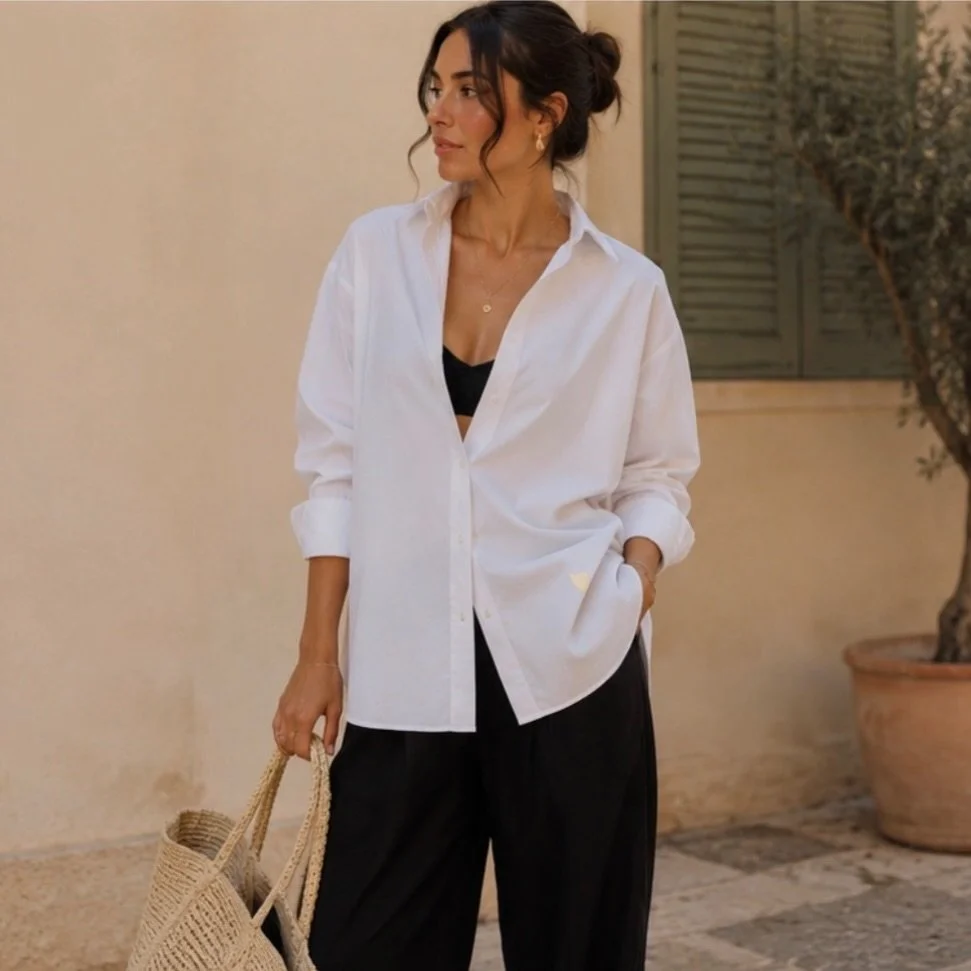 The most beautiful journeys begin when nothing needs to be rushed.
Just light, warmth, and a little Mediterranean soul. ✨

#camicia #estate2026 #conamoreateliersocialclub #conamoresocialclub #mediterranean