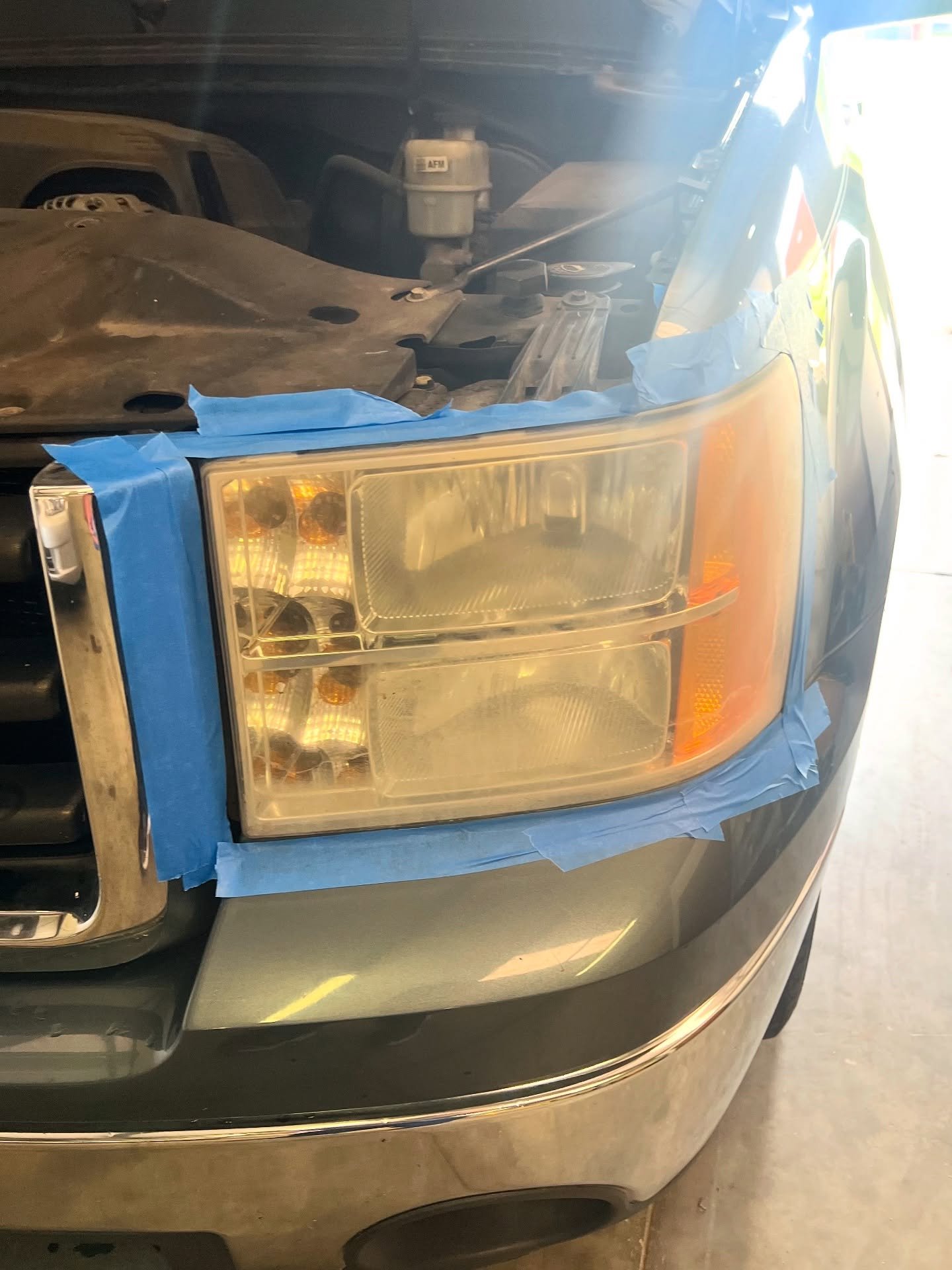 โก๏ธ Swipe to see the transformation!
.
.
#headlightrestoration #headlights #frontendfriday #detailing #itwillbuffout