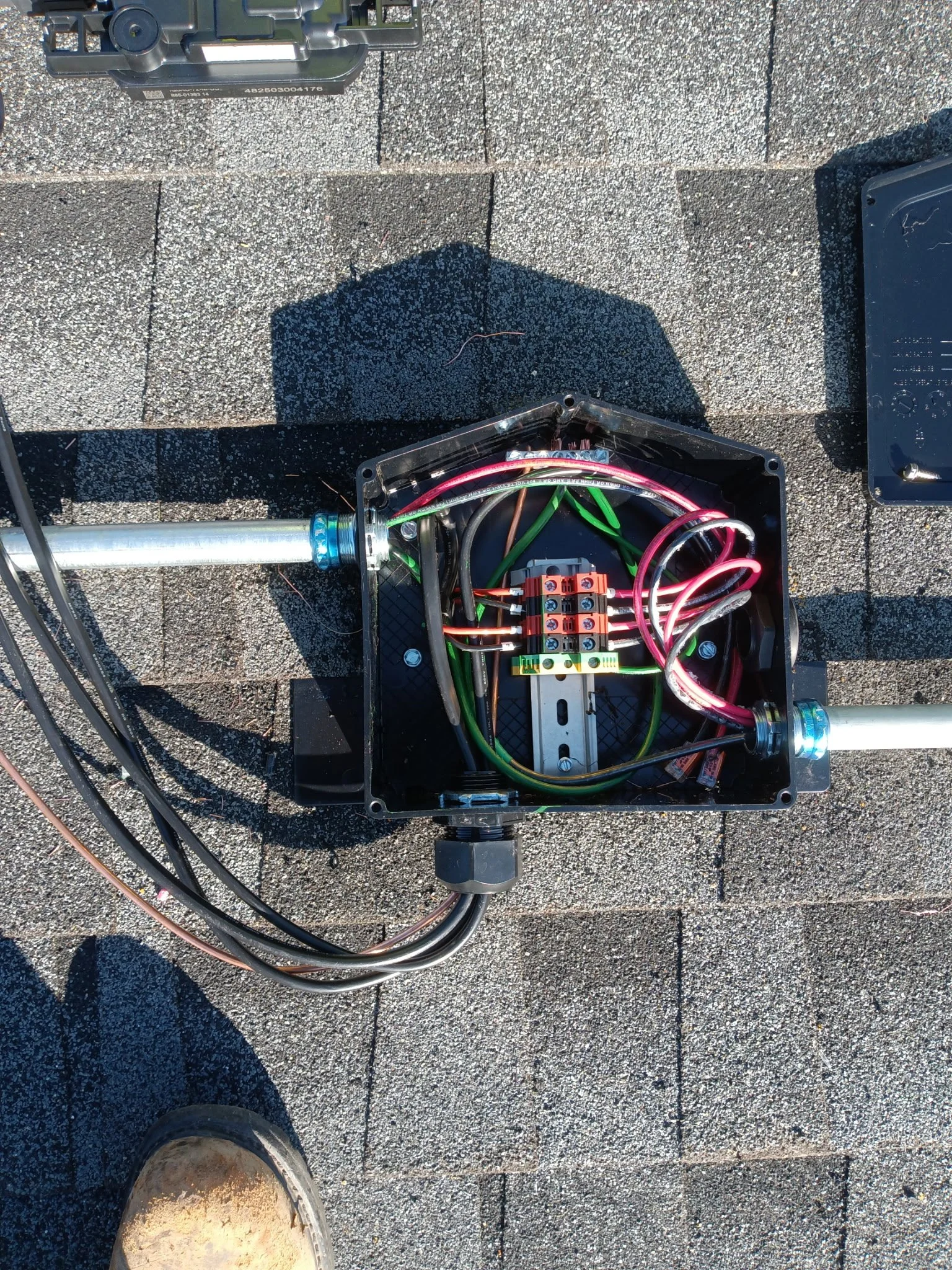 Roof mounted junction box