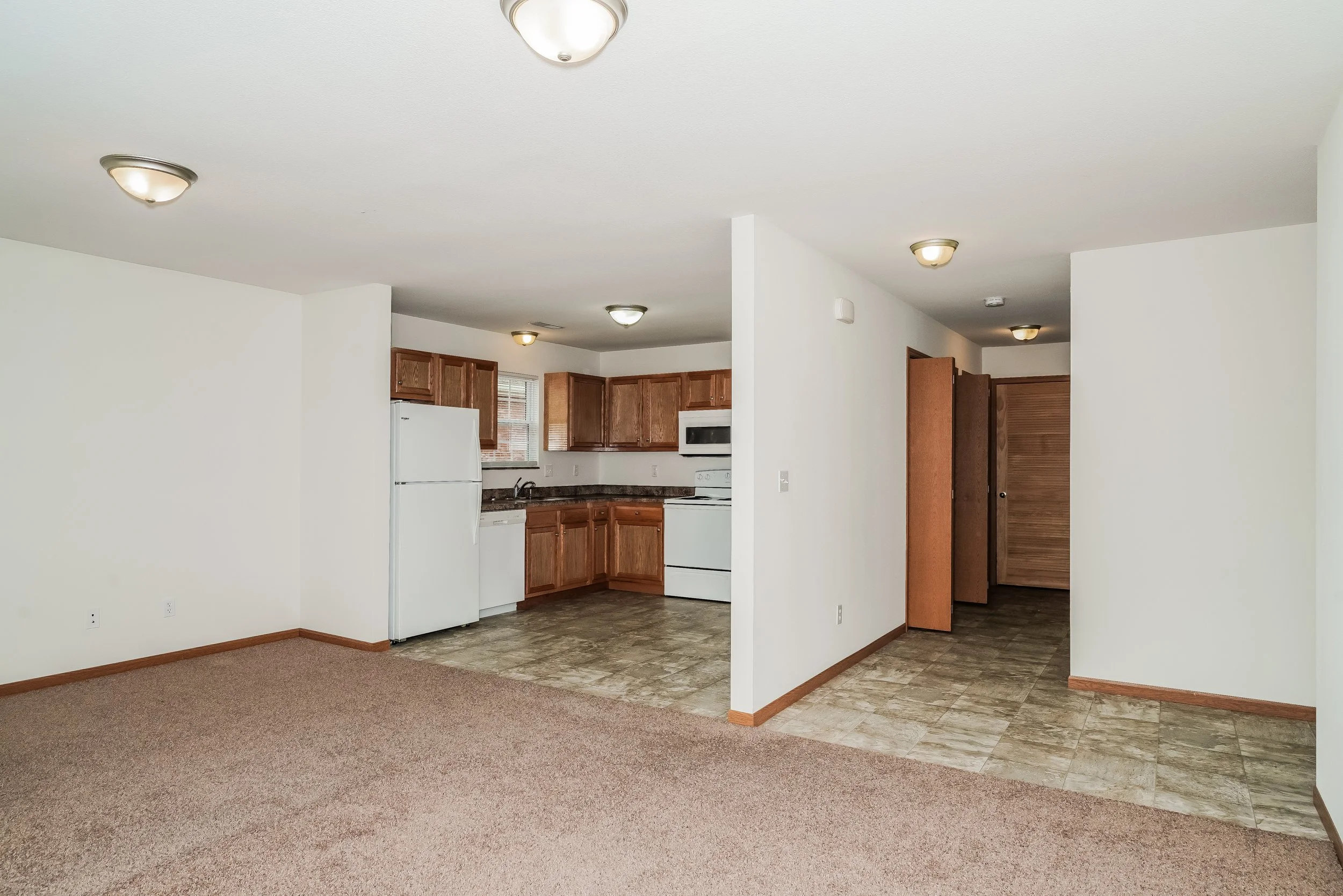 7-photo-Dining-Room-fc7d97fe-2b41-4b08-9cf3-c5337bb45643.jpg