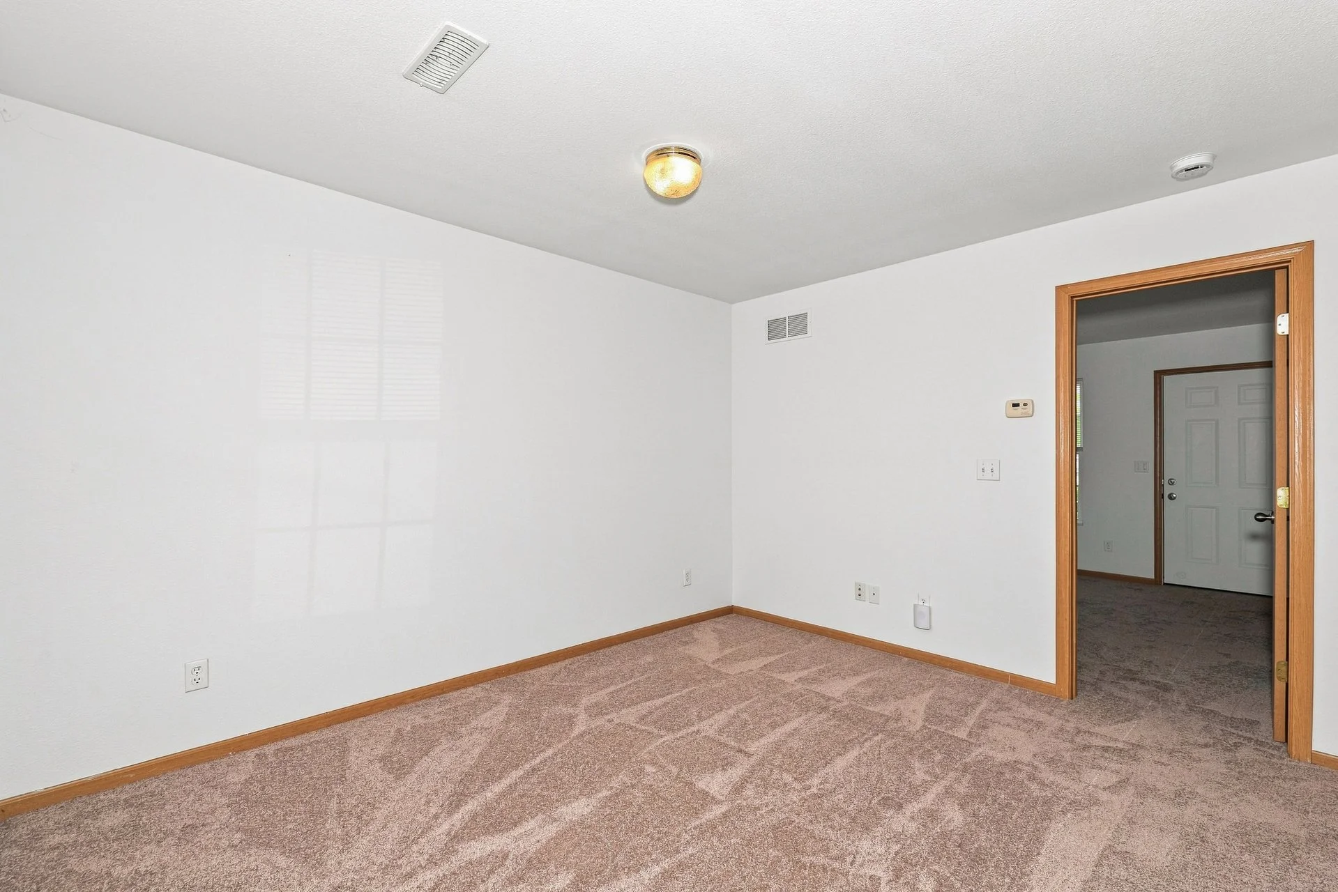 007 - Primary Bedroom.jpg