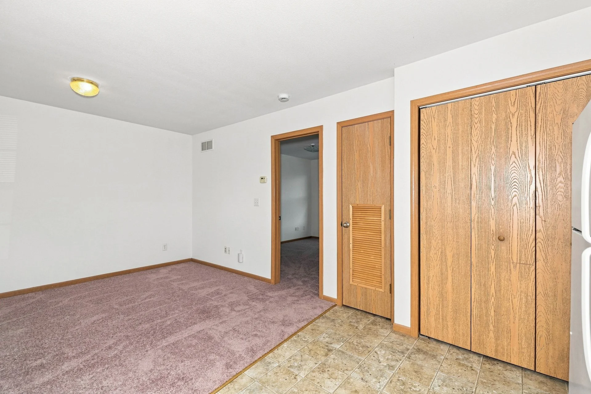 011 - Primary Bedroom.jpg