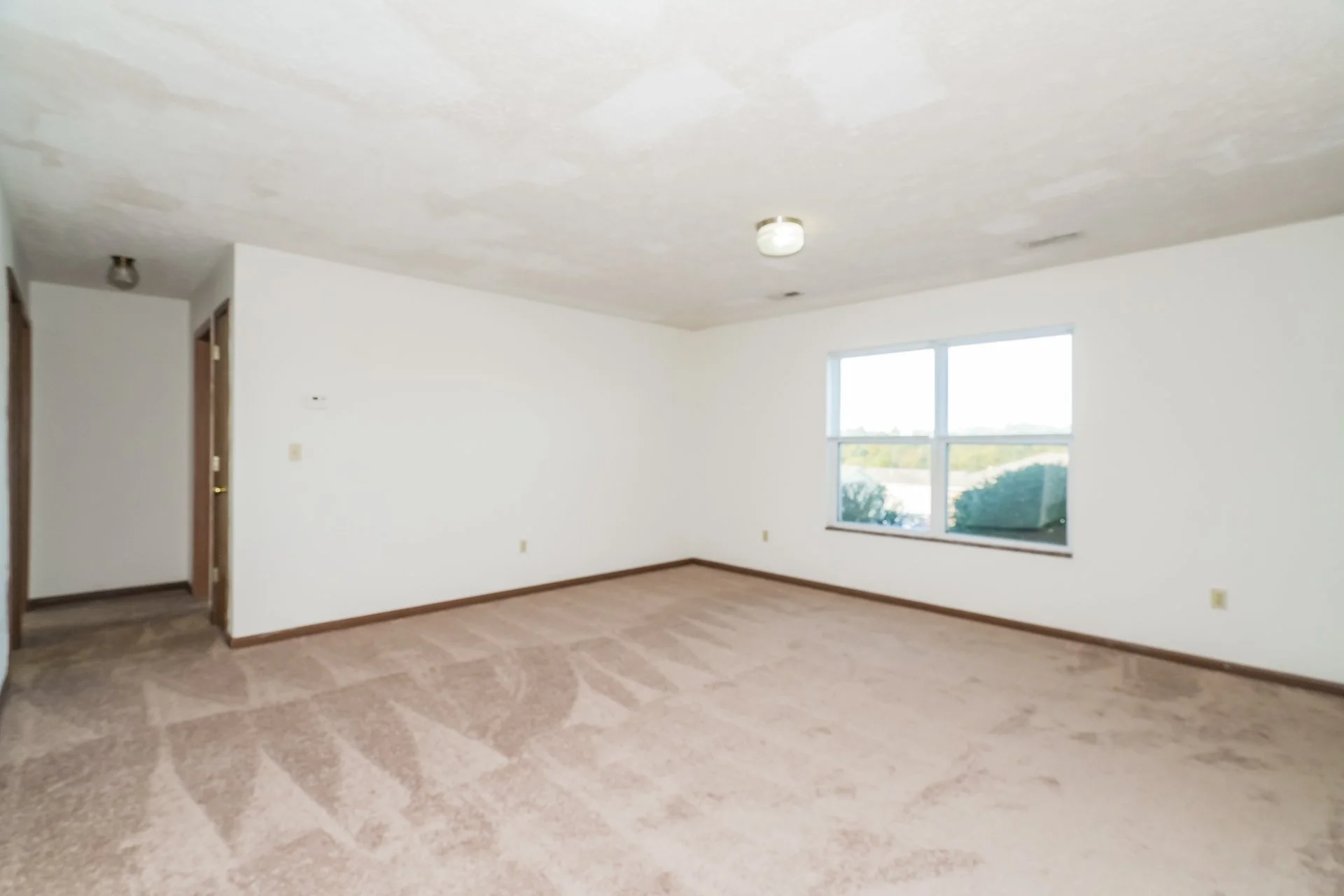 5-photo-Living-Room-0cbe5768-9ac3-4730-b92d-f31d986f1a08.jpg