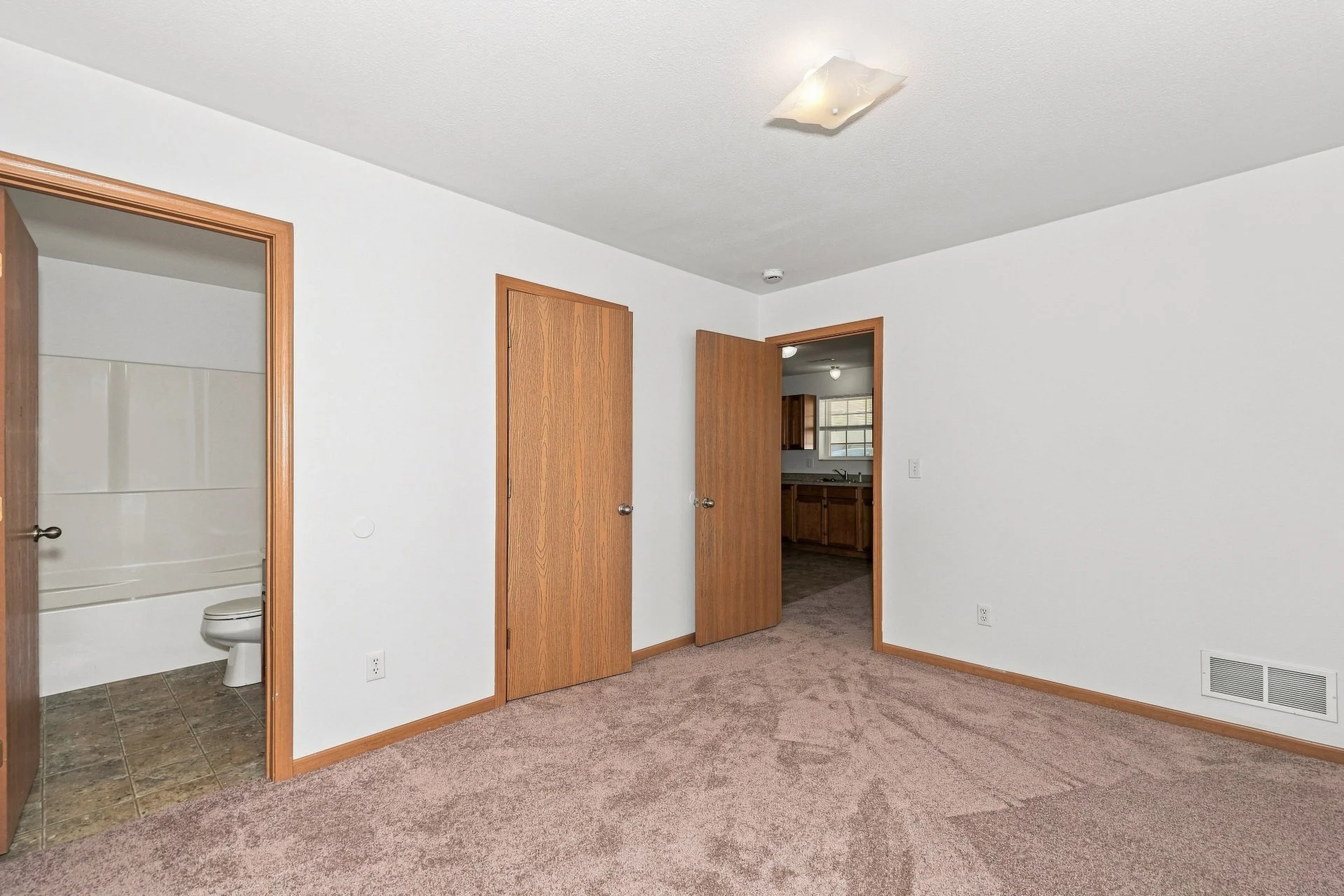 014 - Primary Bedroom.jpg
