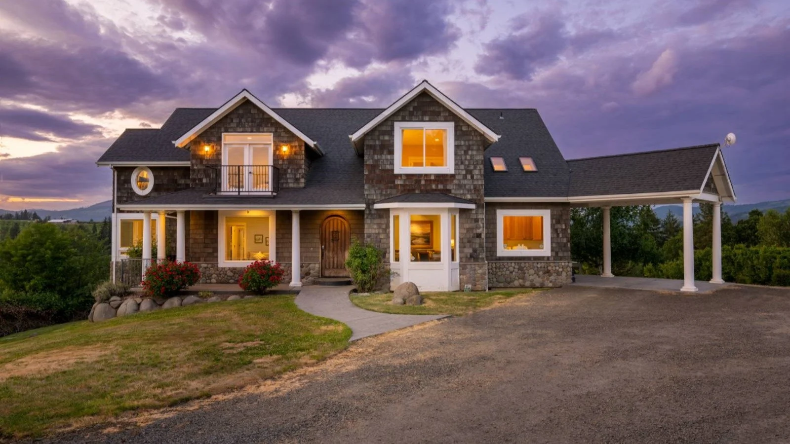 ONE SPOT LEFT!

Two weeks from today, we're headed to Hood River, and there's exactly one seat left at the table.

April 24&ndash;26 | RiverSong Chateau

Orchard views, a private hot tub, long reading blocks, fireside book chats, optional winery visi