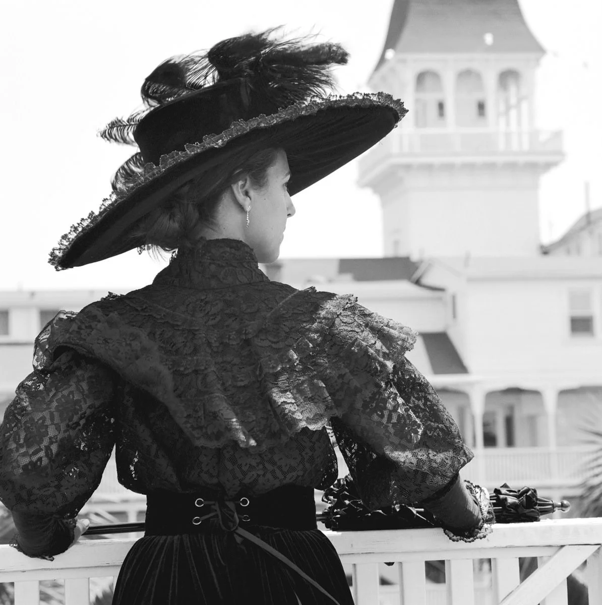 Wishing you a spirited Thanksgiving, Coronado 🦃🍸
On this day in 1892, Kate Morgan arrived at The Del&hellip; a moment that became part of the island&rsquo;s most famous legend. We&rsquo;re grateful to be part of a community with such rich stories, 