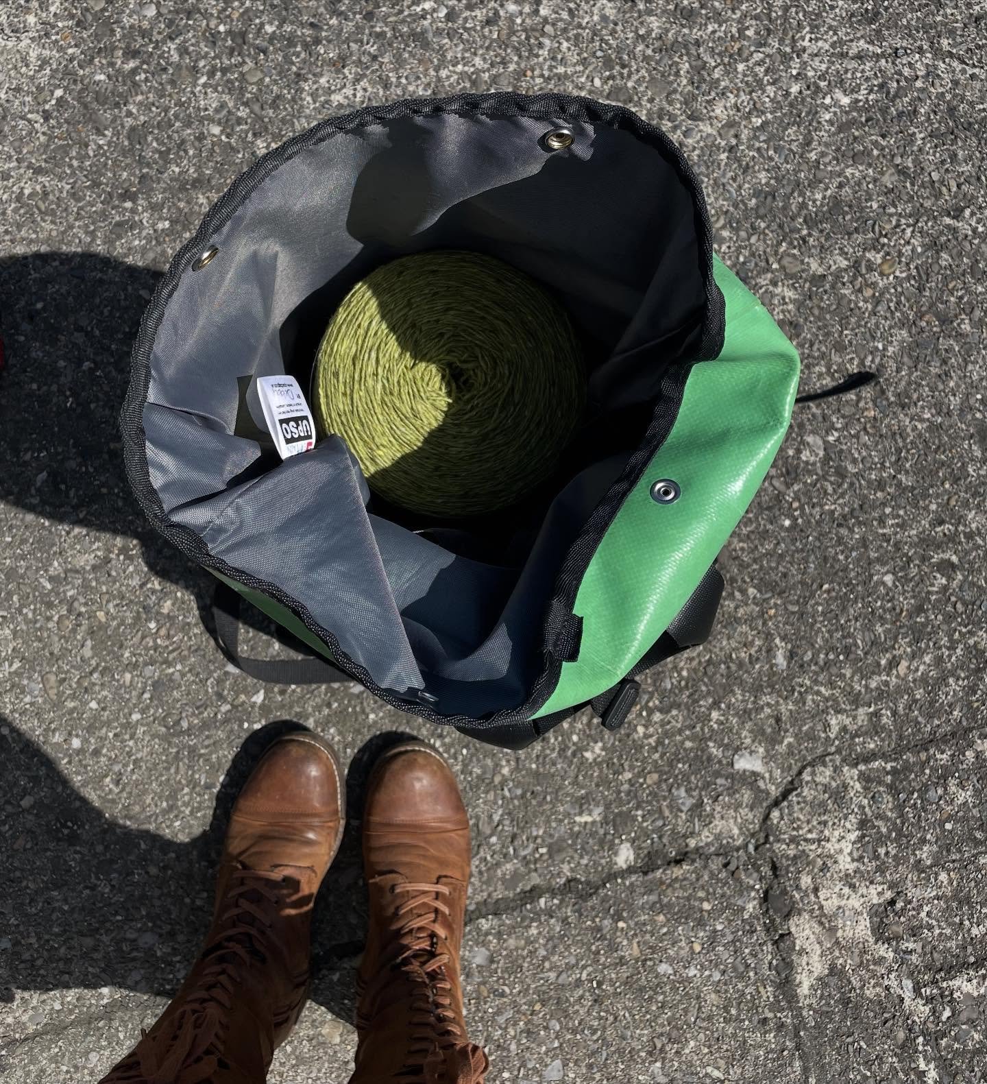 Excited to work with some GREEENNN. 

After using fire-y shades of red and brown for the last year for my degree collection, my soul yearns for a bit of green. I think this desire will come to fruition using this nice fresh cone of @donegalyarns twee