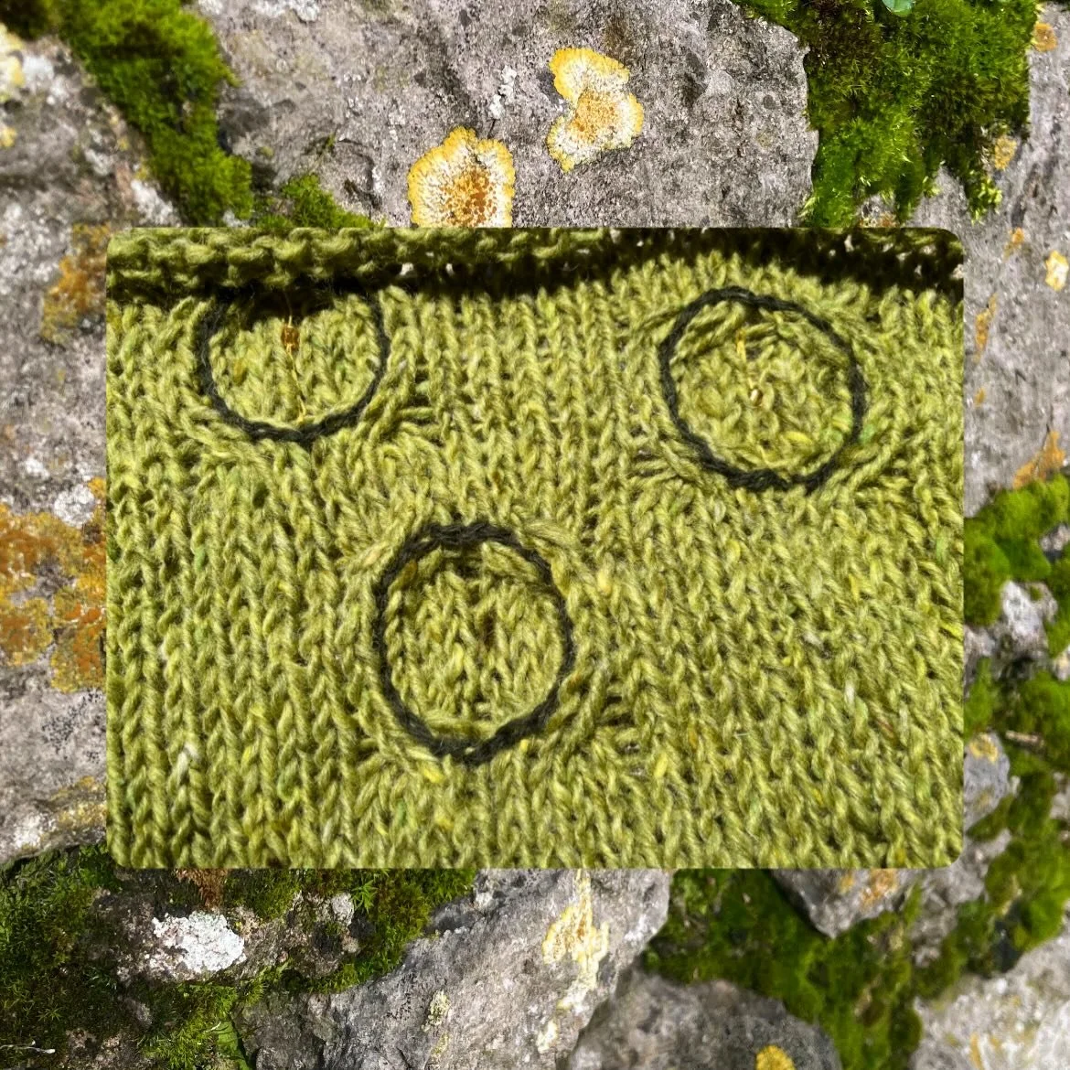 Sneaky peak at a sample from my current project on the Celtic Irish Calendar, which will have pieces available to buy. 

Bealtaine is the upcoming festival from the four fire festivals: Imbolc, Bealtaine, Lughnasadh and Samhain. This green cable baby