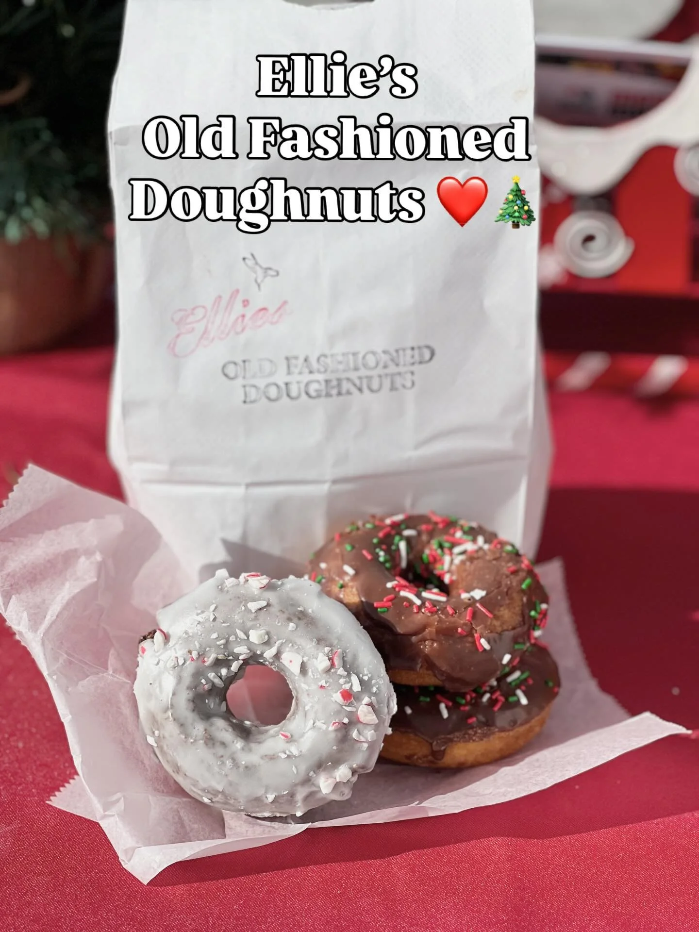😋Doughnuts on the weekend are always a good idea! 🍩 💯 Saturday mornings @elliesdoughnuts starts the weekend with some JOY! Check out this seasons flavors of peppermint chocolate and chocolate holiday sprinkles! ✨🎄 #doughnuts #oldfashioneddoughnut