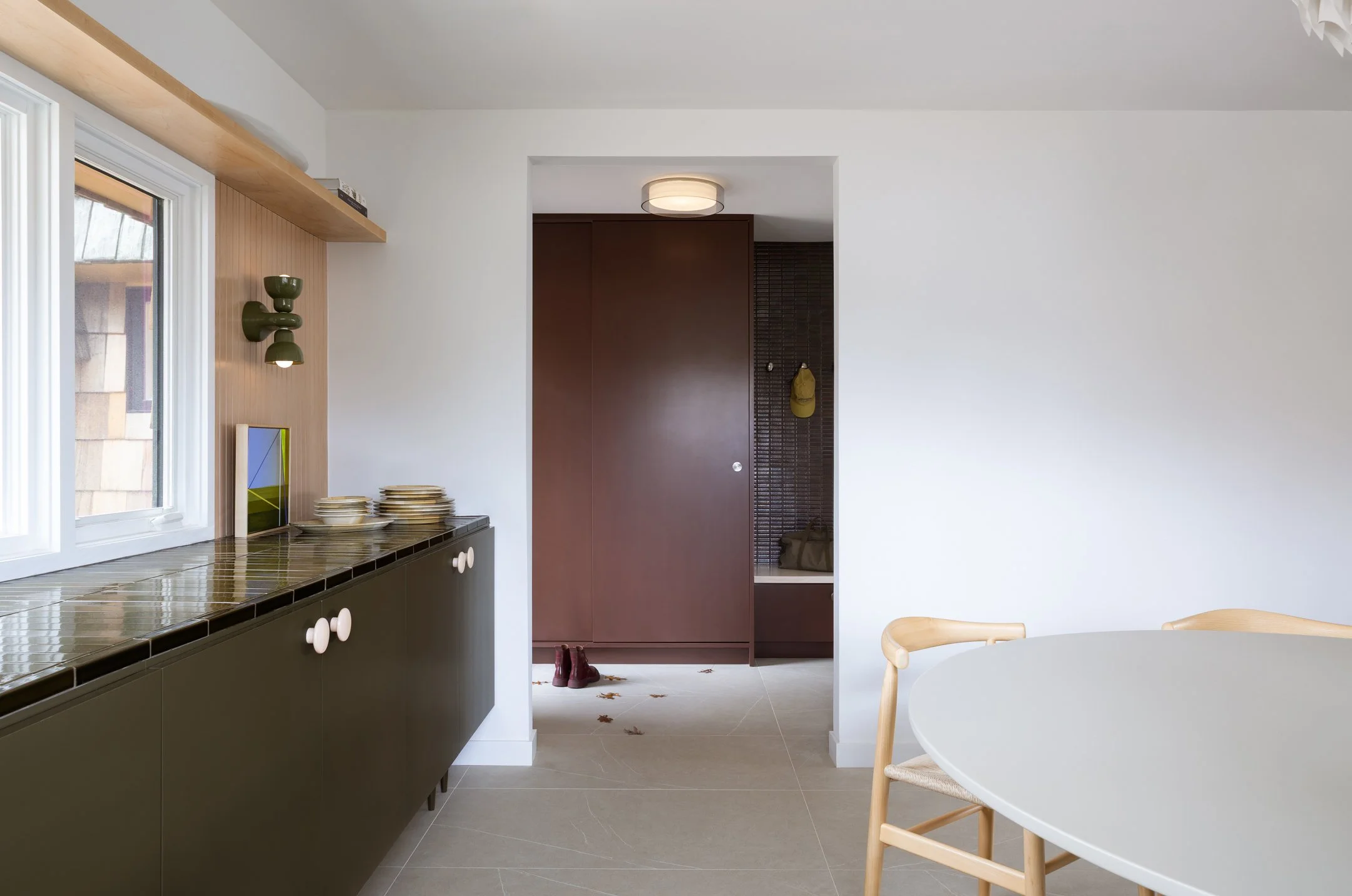 05_entry and dining room.jpg