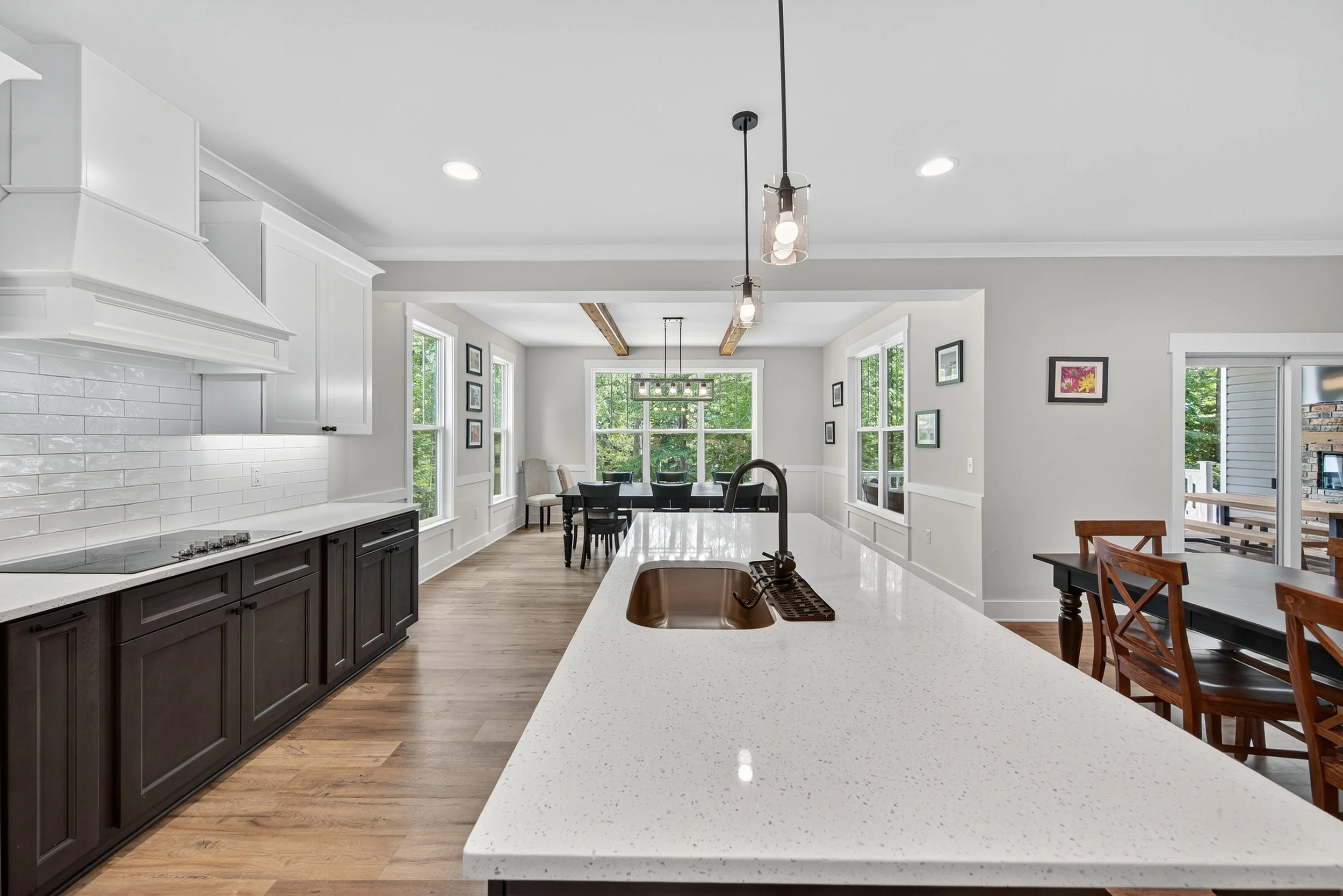 039-Kitchen.jpg