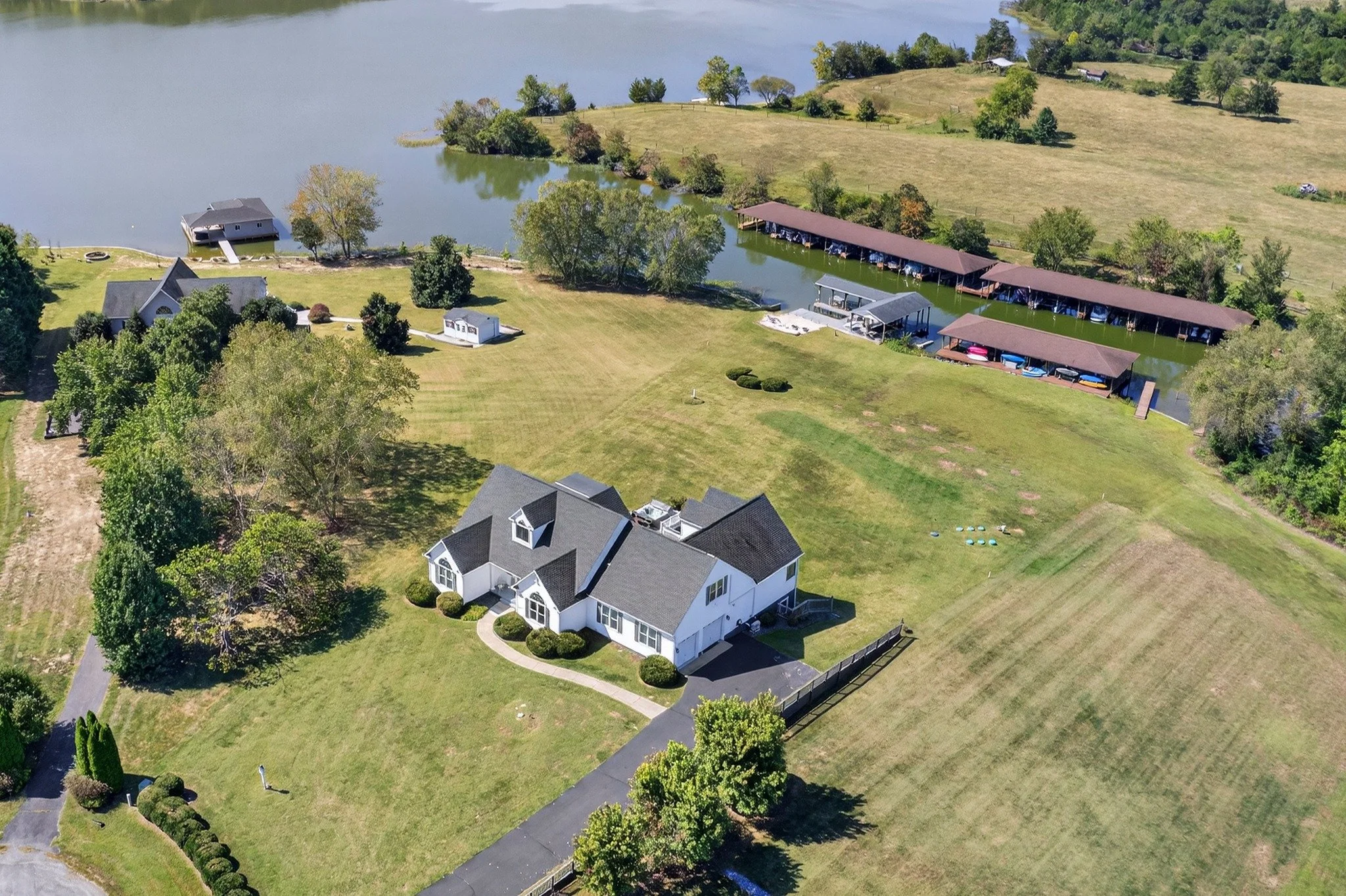 Captured another gorgeous Lake Anna short-term rental today for @lakeanna_ashleyrealtor. While the full edits are still in progress, here’s a little sneak peek in the meantime. Keep an eye out for this one soon, along with plenty of other amazi