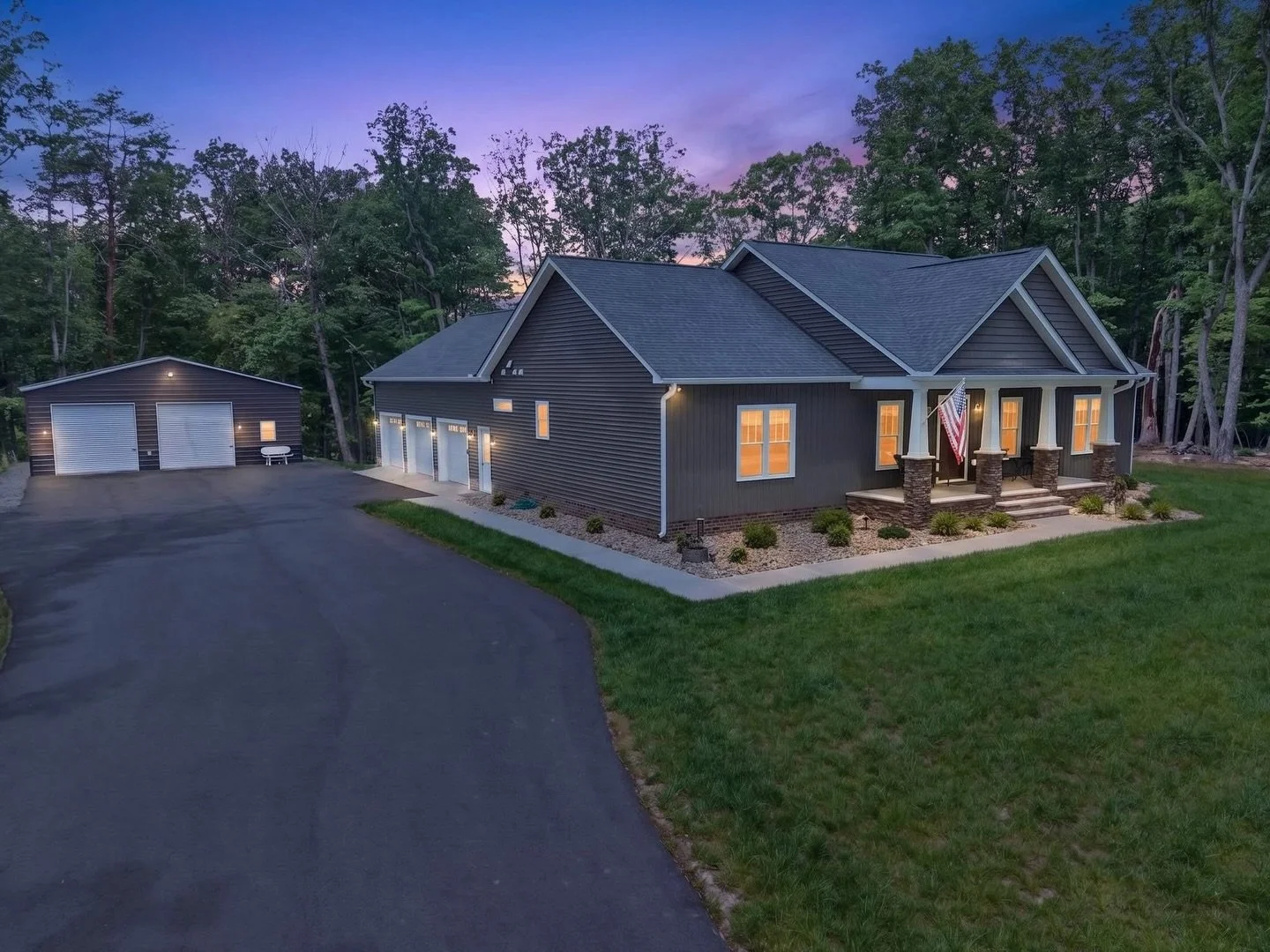 Captured this beautiful 3-bedroom, 2-bath Lake Anna property yesterday for @ashleyatlakeanna. This one is a must-see, especially the impressive garage and workshop featuring its own vehicle lift! 🏡🔧

Be sure to follow Ashley&rsquo;s page for more d