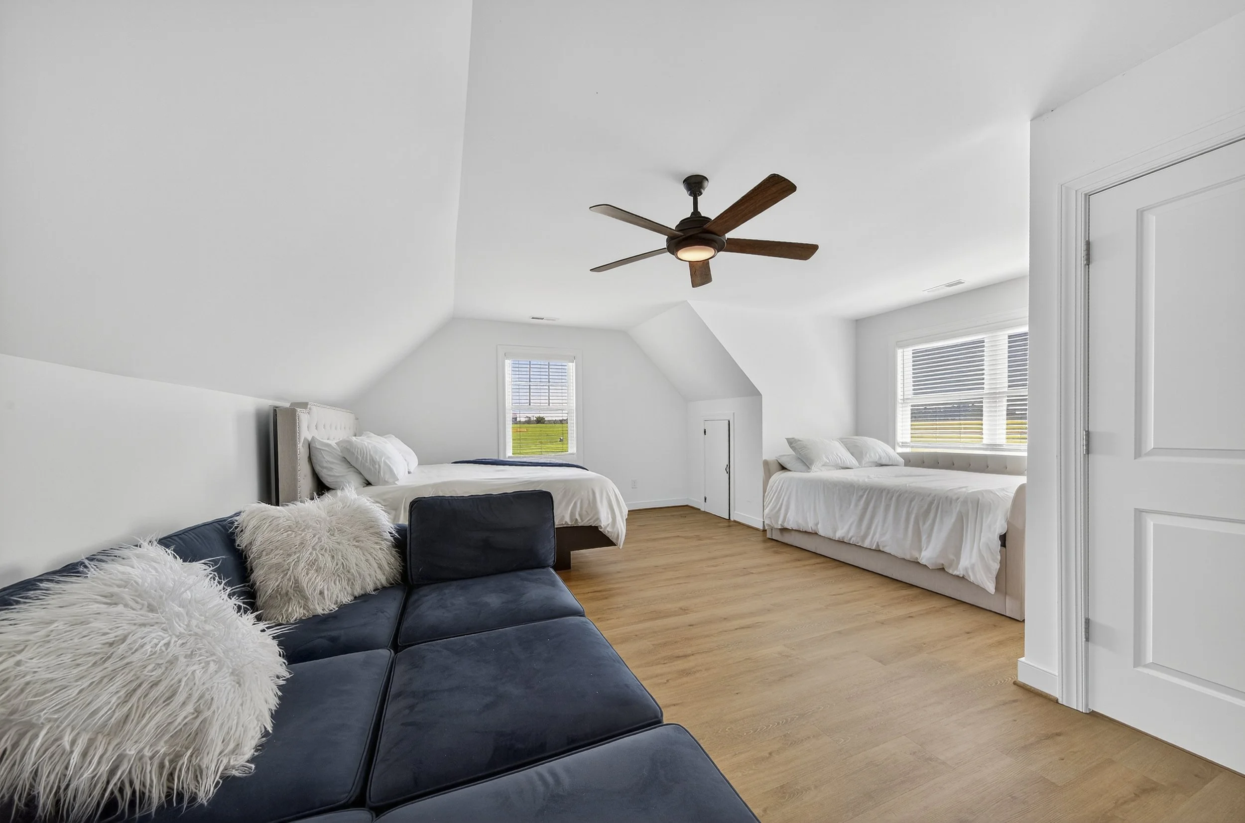 103-Upstairs Bedroom.jpg
