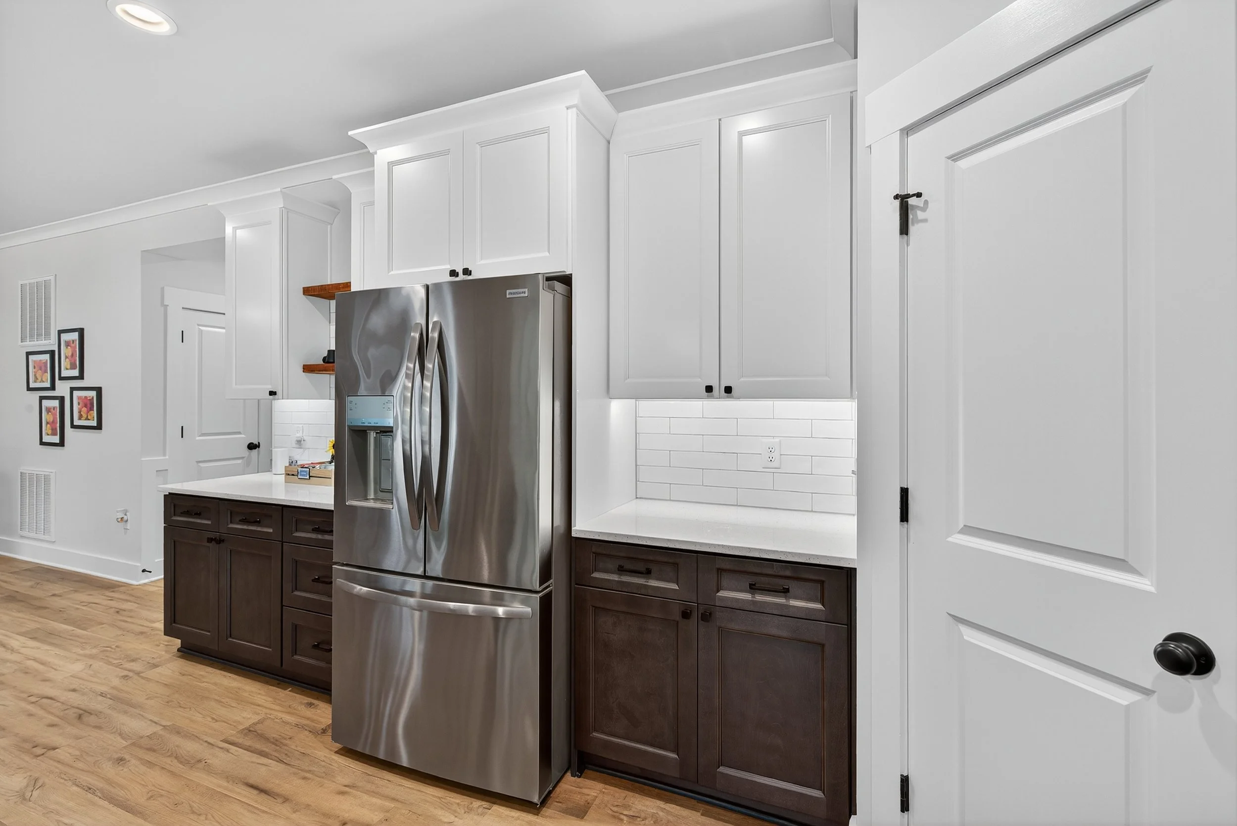 041-Kitchen.jpg