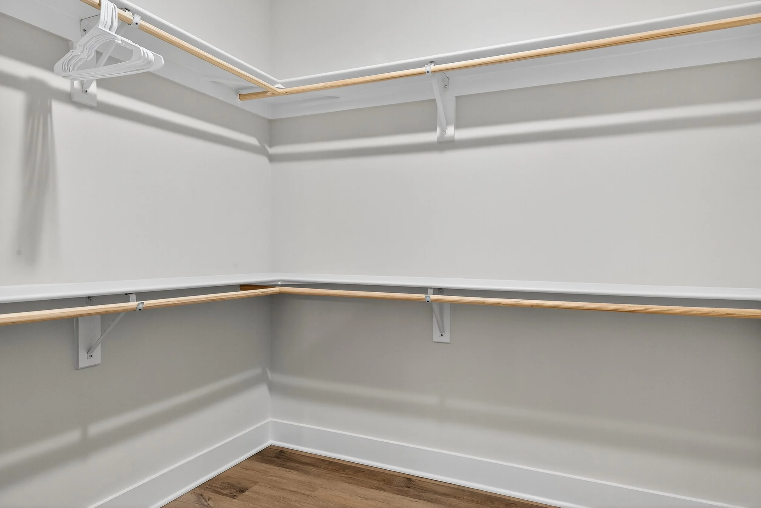 078-Master Bedroom Closet.jpg