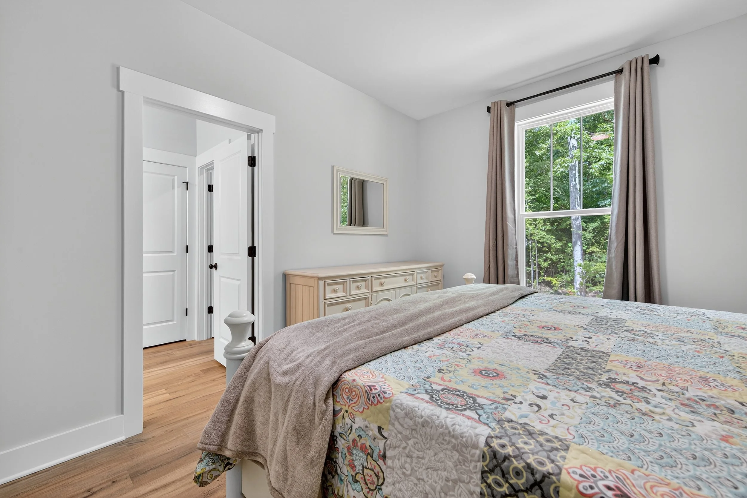 031-Bedroom 2.jpg