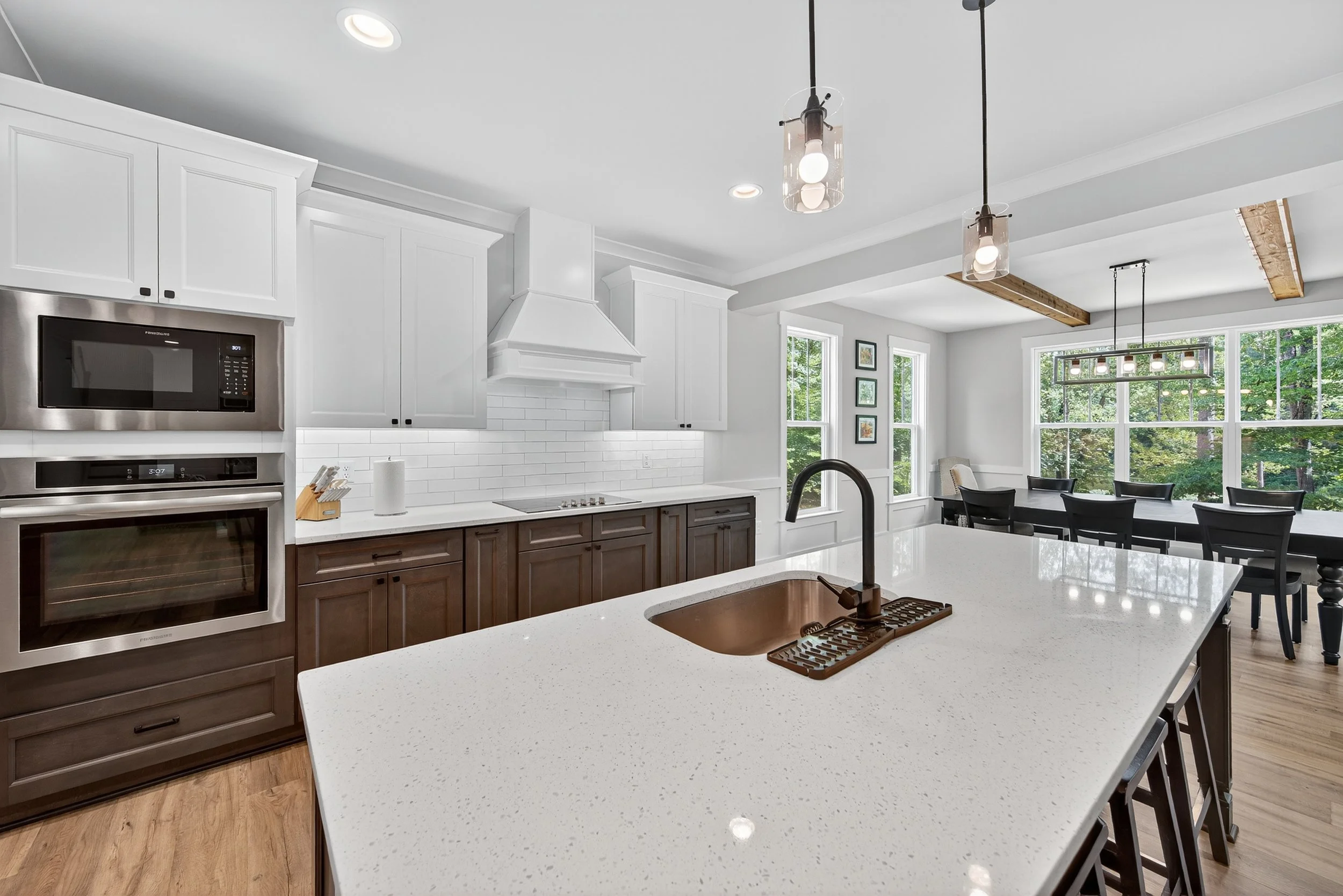 037-Kitchen.jpg