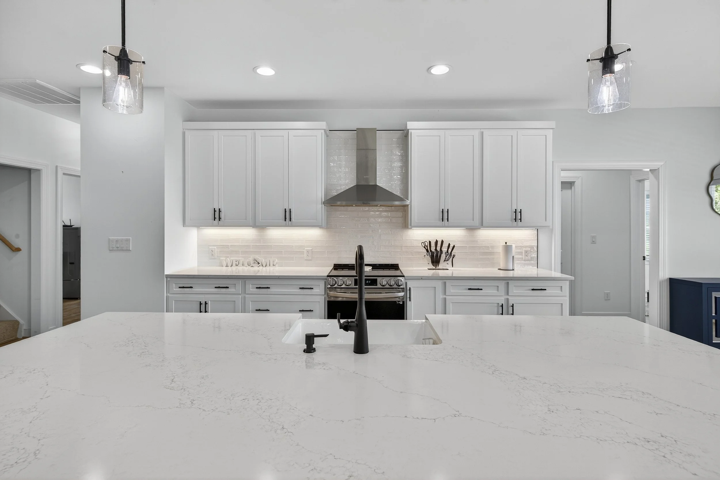 059-Kitchen.jpg
