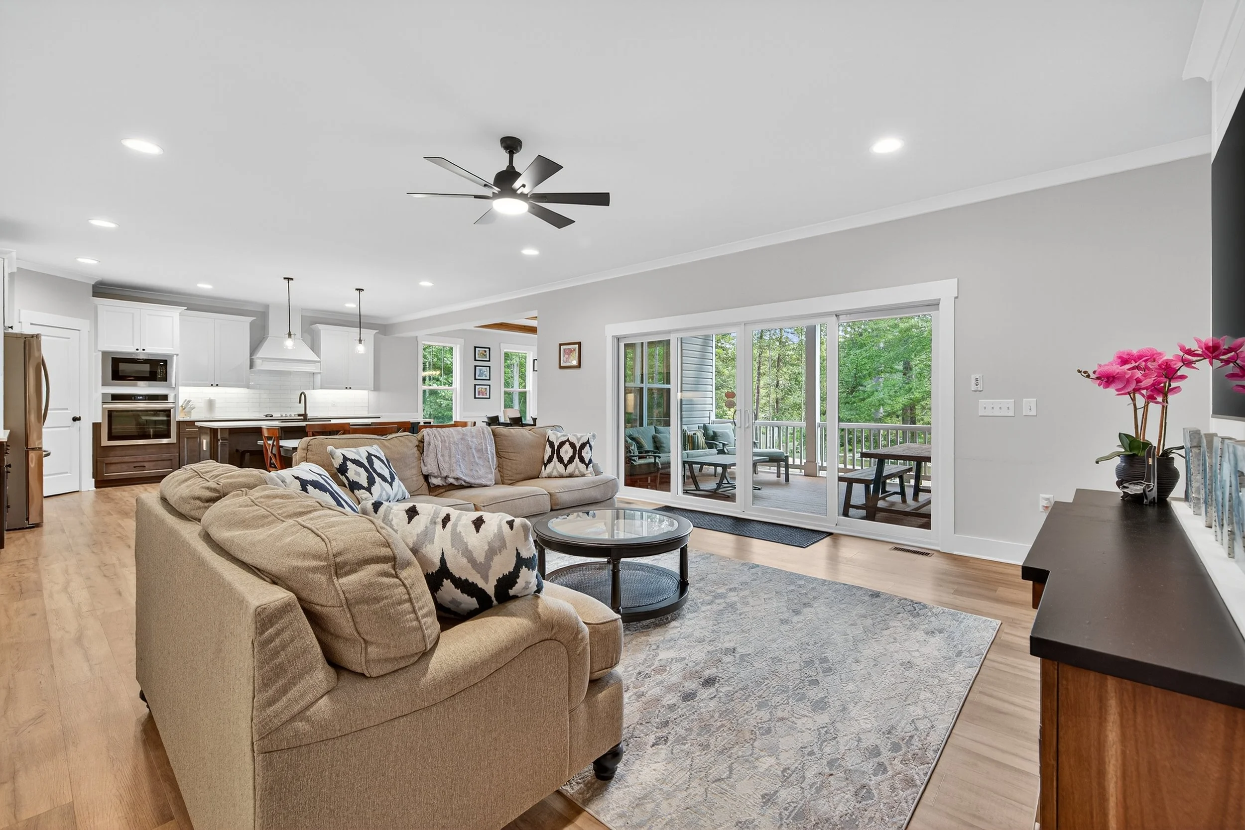 057-Living Room to Kitchen.jpg