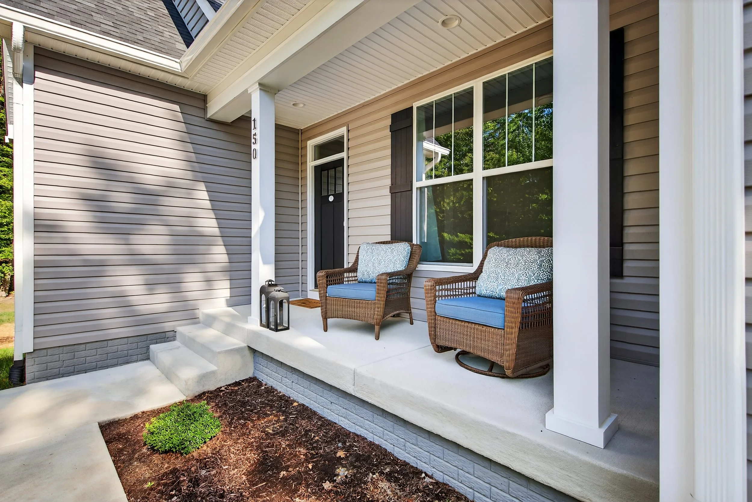 020-Front Porch.jpg