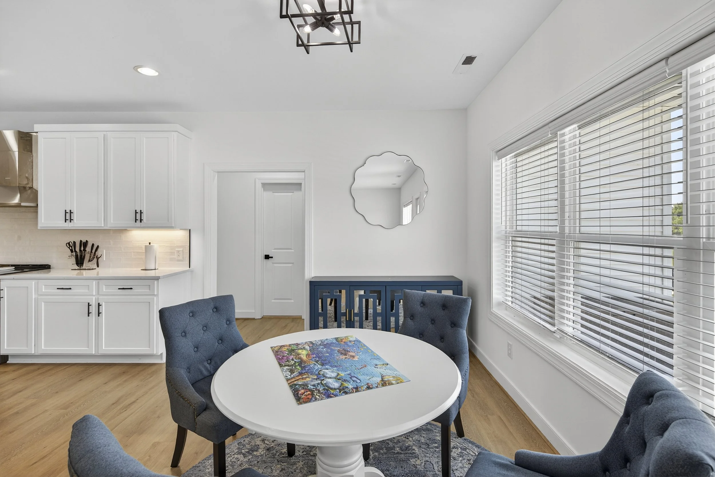 066-Breakfast Nook.jpg