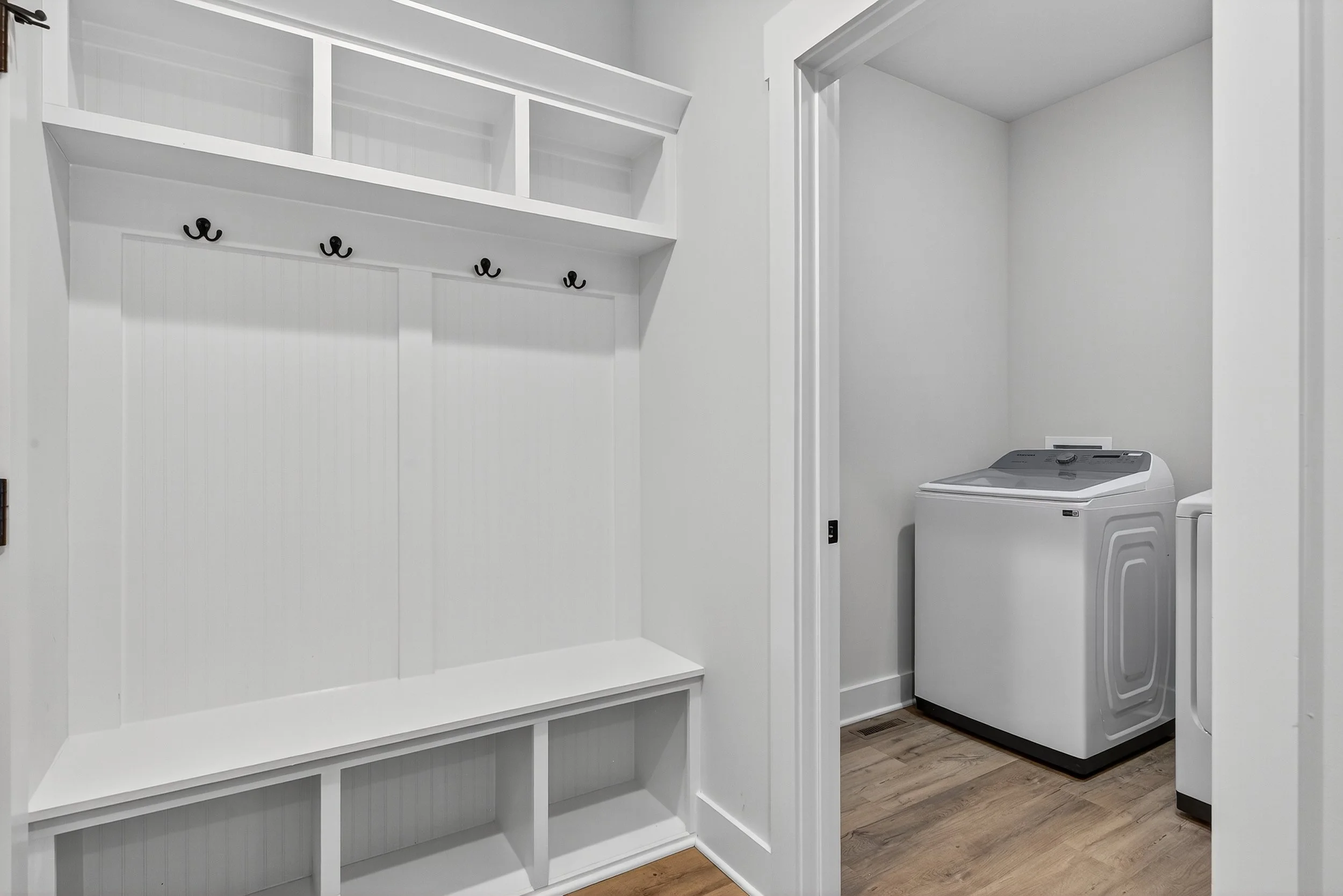 062-Laundry Room.jpg