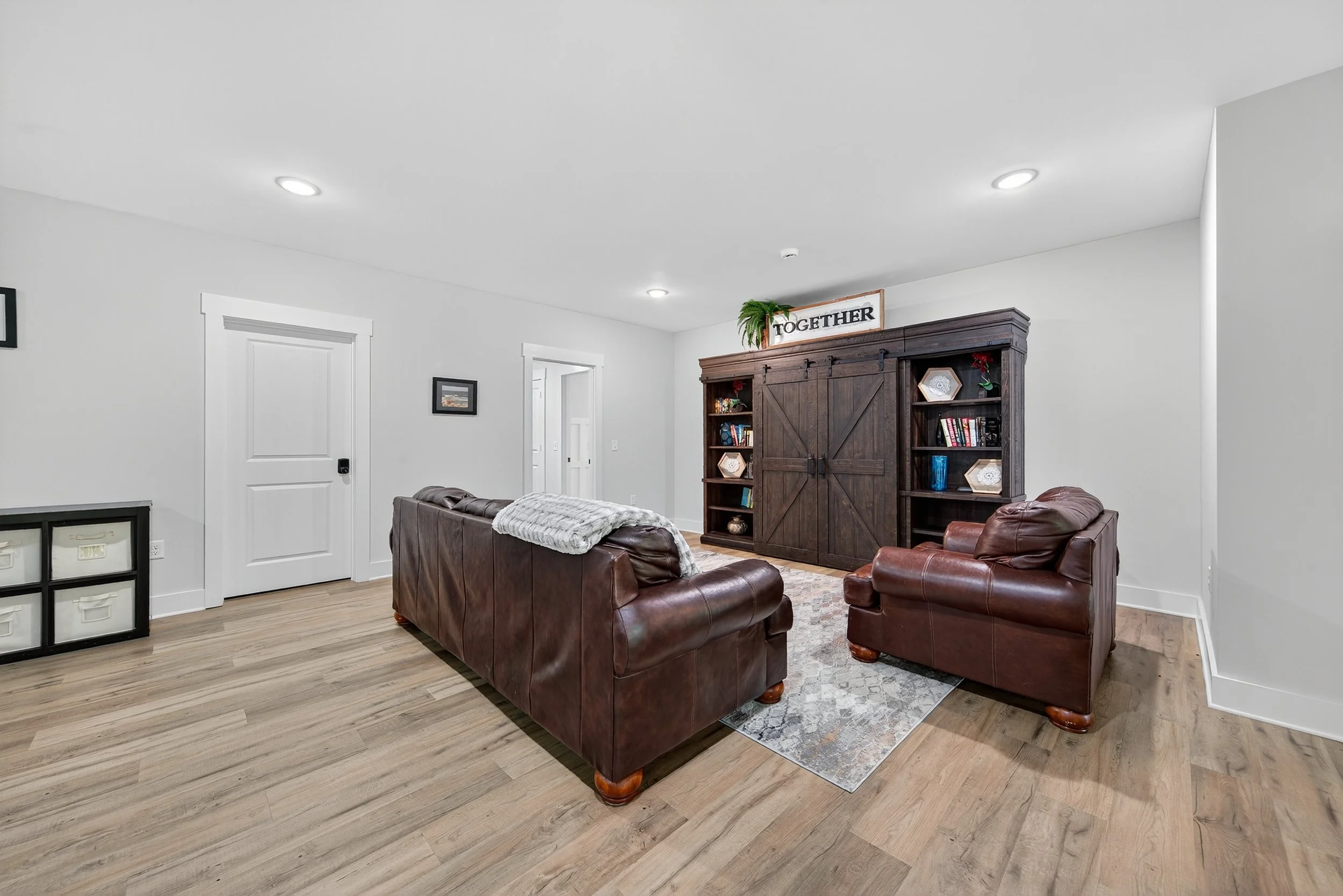 113-Family Room.jpg