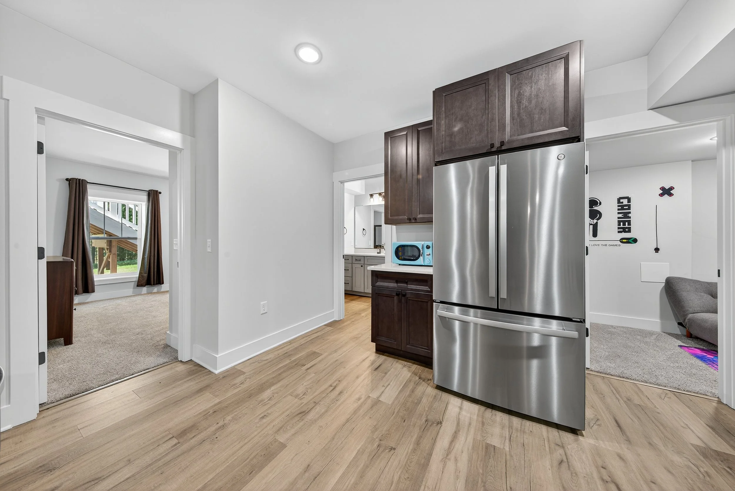 124-Family Room Bar.jpg