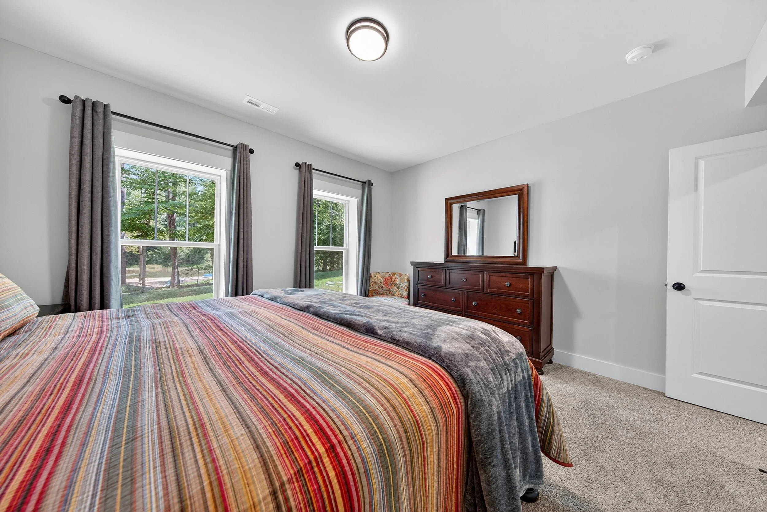 109-Downstairs Bedroom 2.jpg