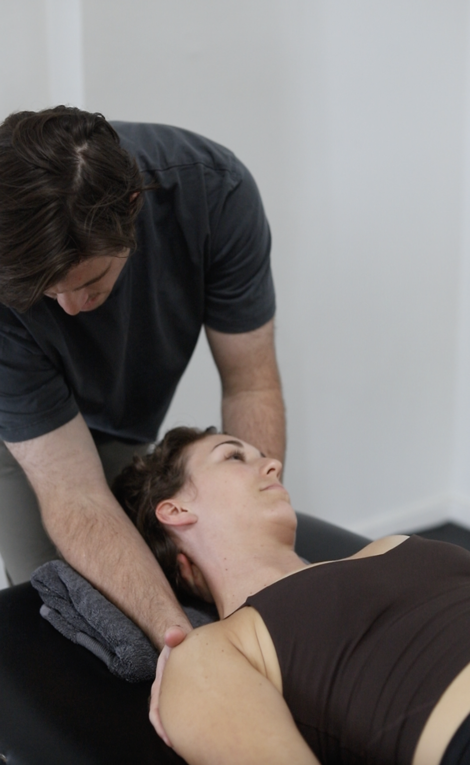Rounded shoulder posture example in chiropractic assessment