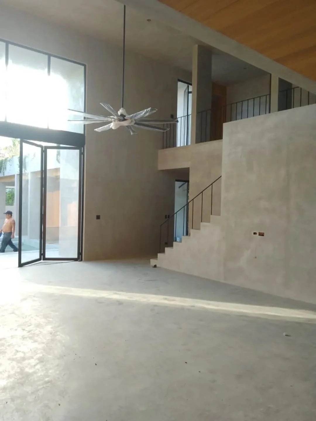 Acompa&ntilde;amos proyectos residenciales y de hospitalidad, desde la construcci&oacute;n o remodelaci&oacute;n hasta el mobiliario, creando espacios enfocados en el bienestar, el descanso y la experiencia de habitar.

#interiordesign #architecture 