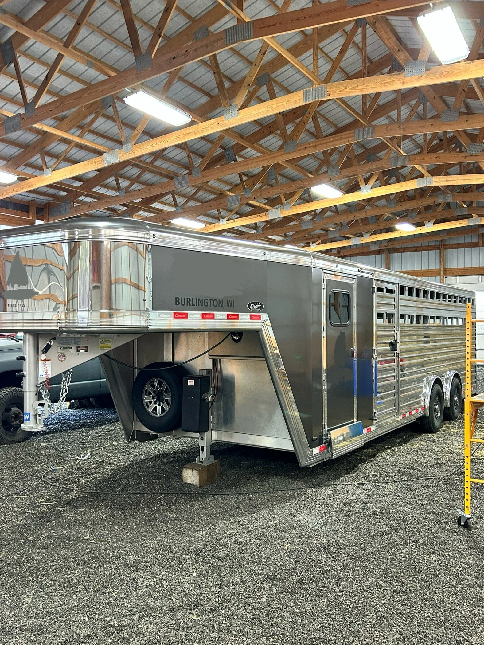 Oranssi project: wraparound deck