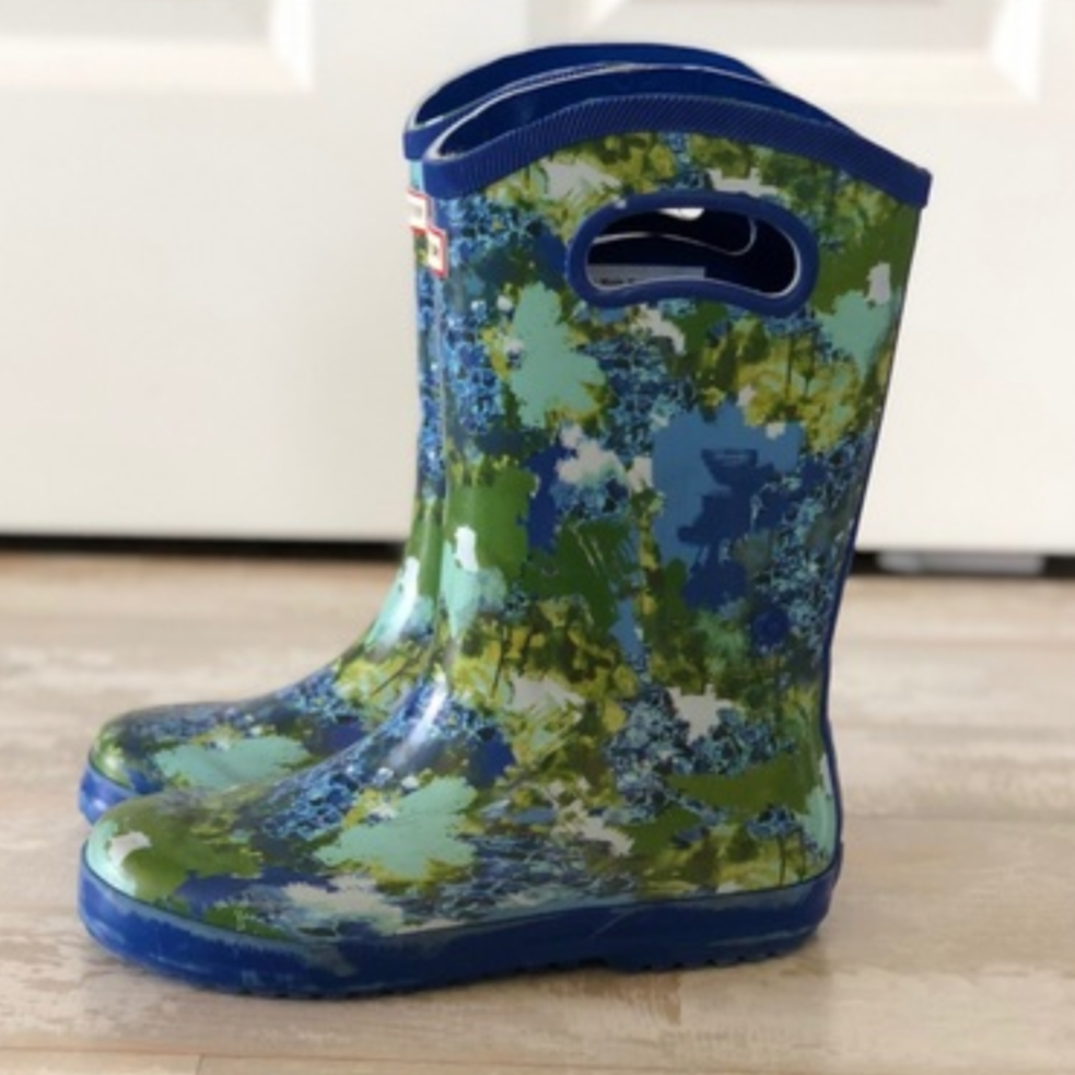 Rain boots_Artwork collaboration with Jeff Bagwell for final product_Summer 2018_image courtesy of ©️ Target