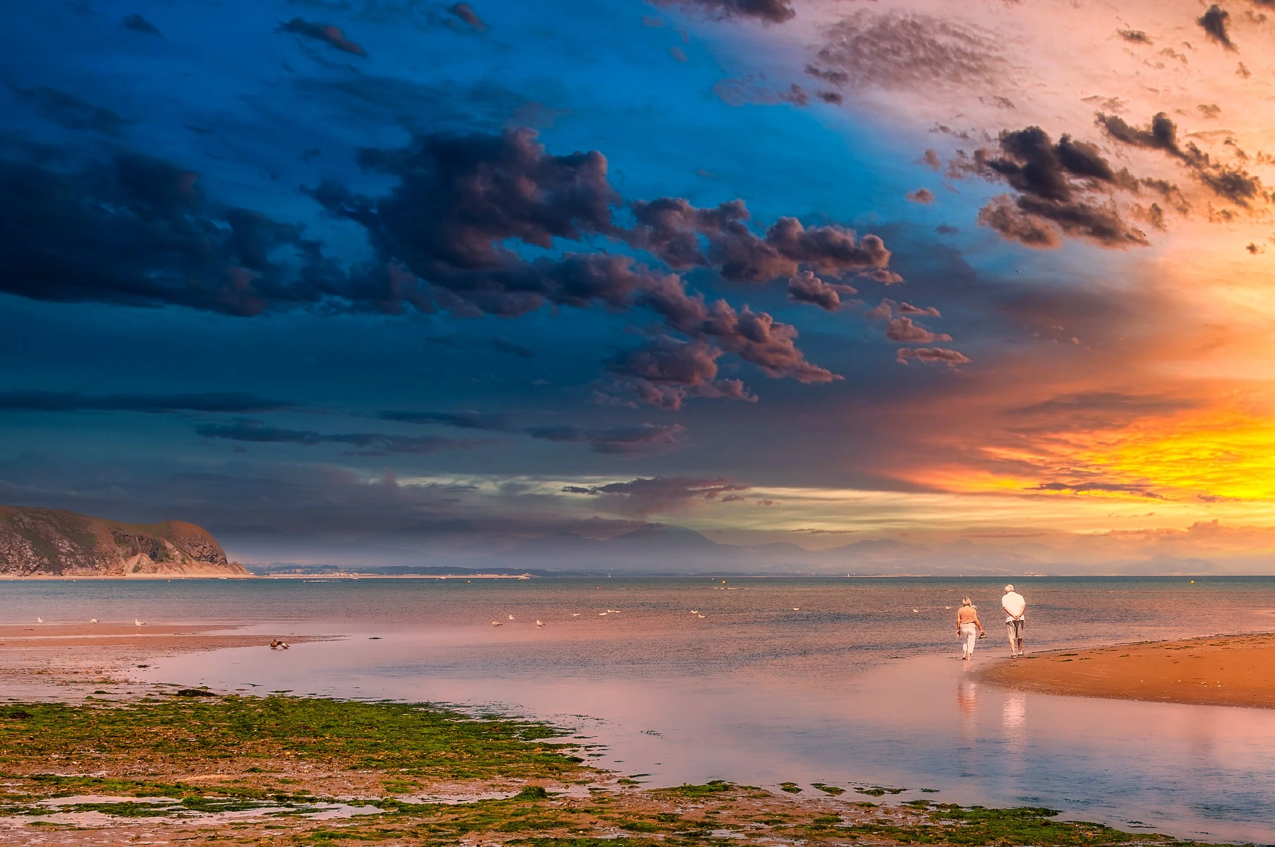 2 NW. Abersoch. Now this is how you relax in your retirement.