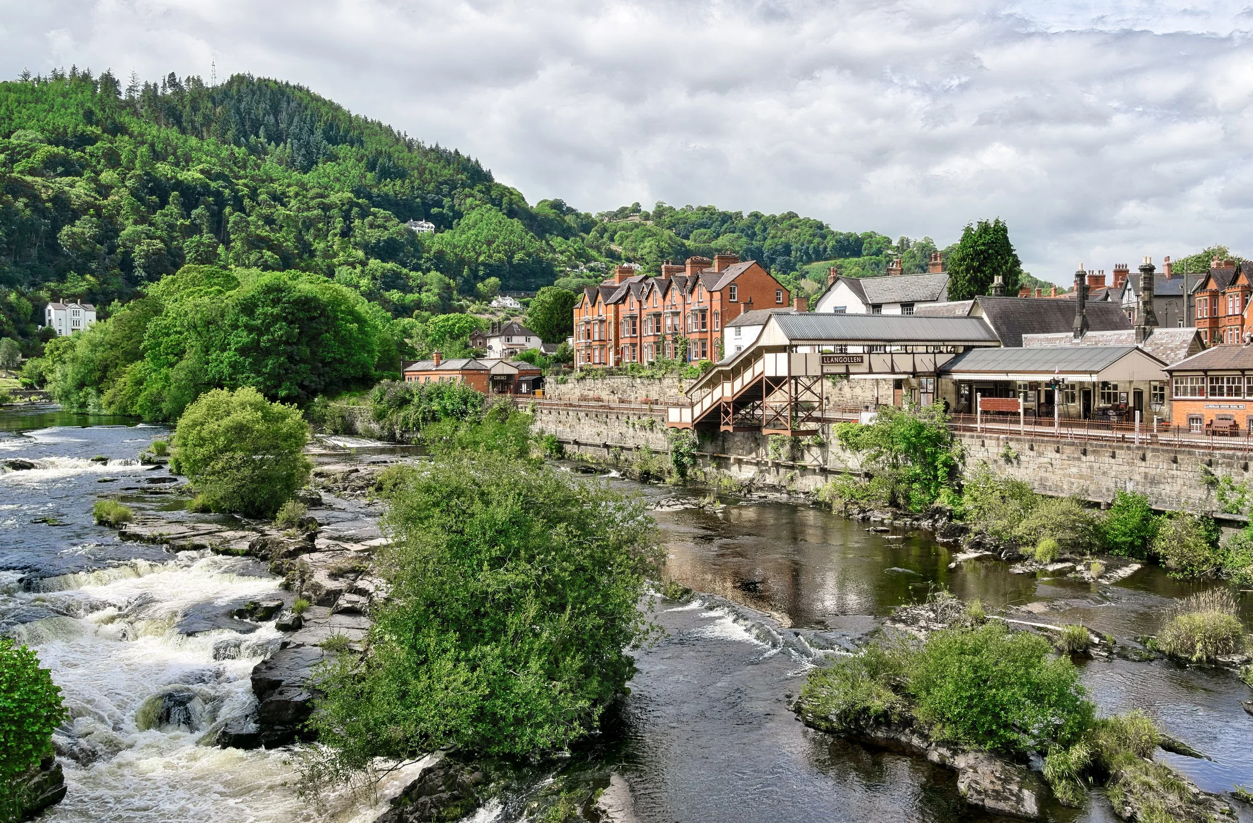 30 NW. Dee Llangollen. Great place, BUT an absolute nightmare parking.