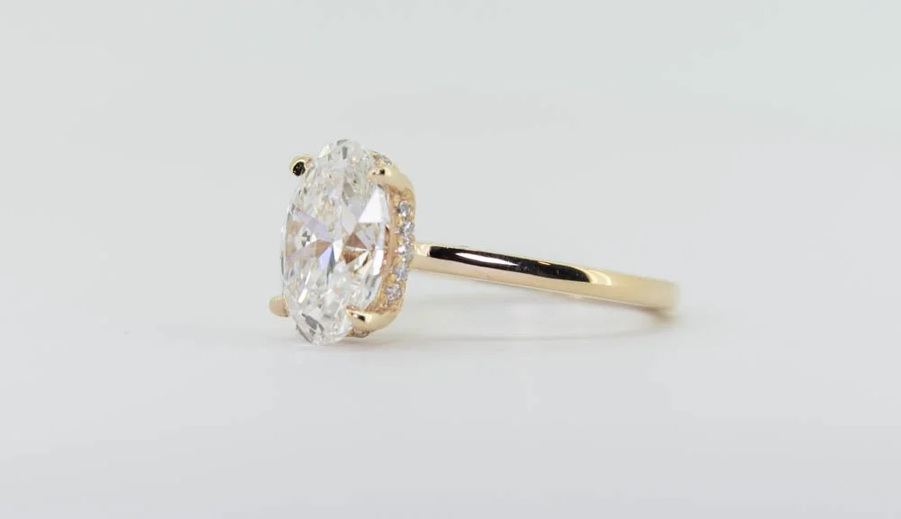 Oval Cut Engagement Ring 18k Yellow Gold