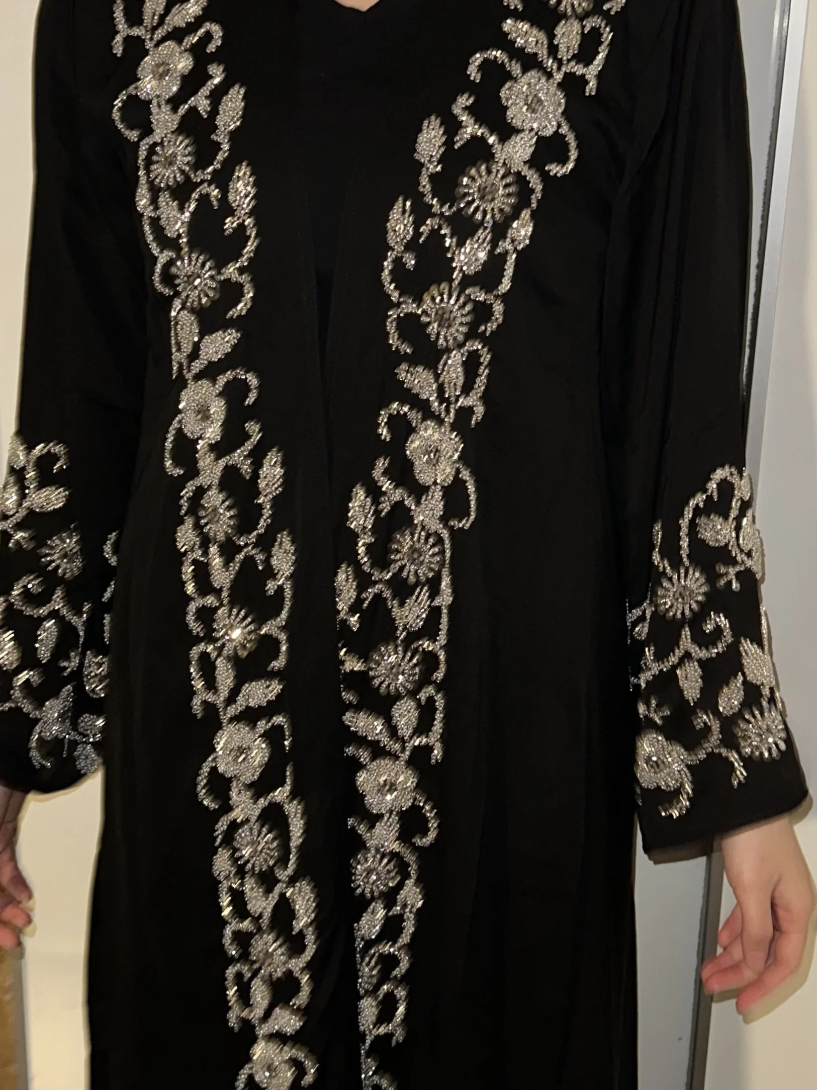 Empress Thread Abaya