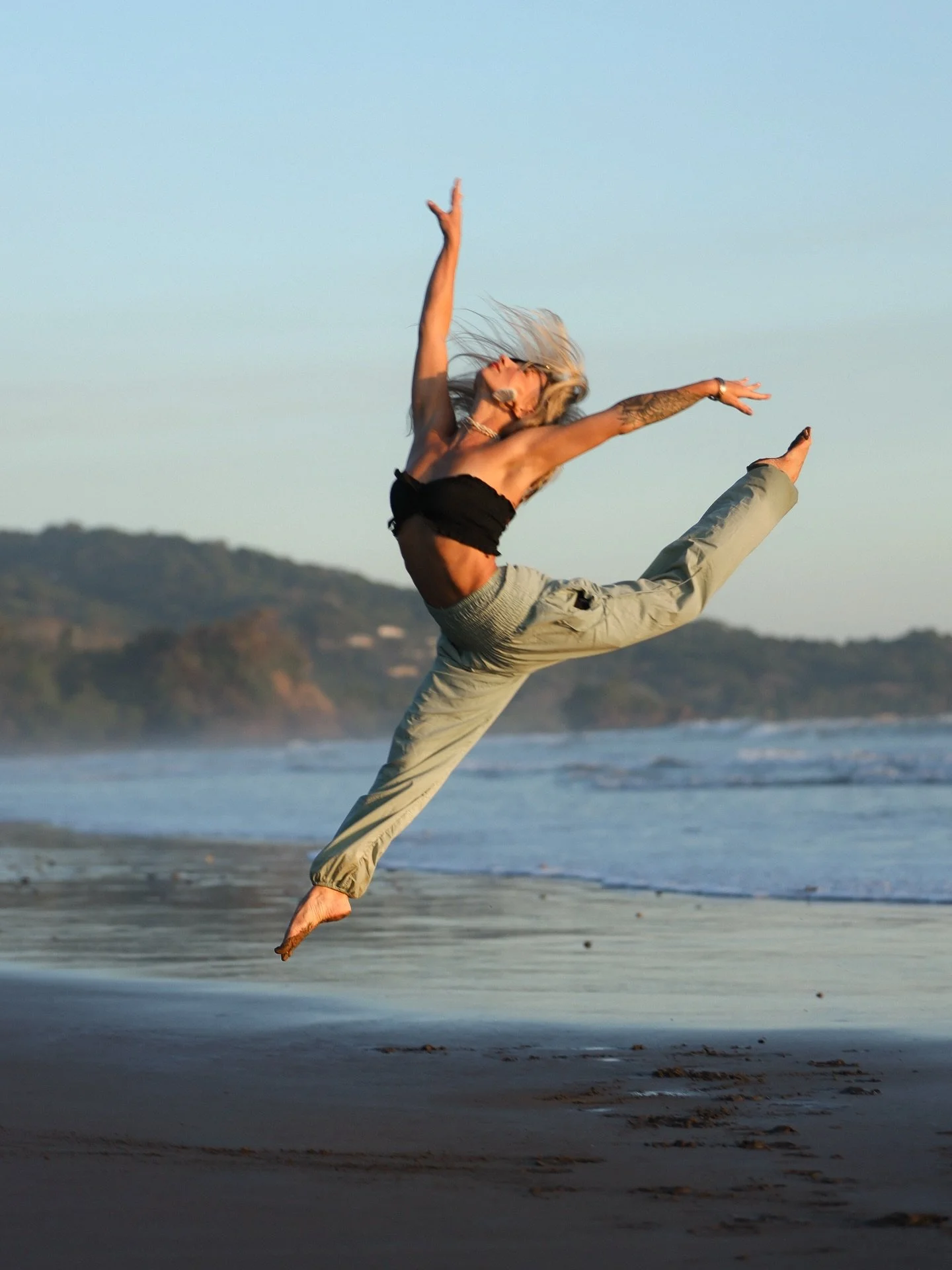 Sage, but make it elevated. 🌊✨

The Bali Pant in Sage is your everyday essential, crafted from 100% breathable cotton with a flattering ruched compression waistband that hugs in all the right places.

Soft. Snatched. Effortless.

Designed for moveme