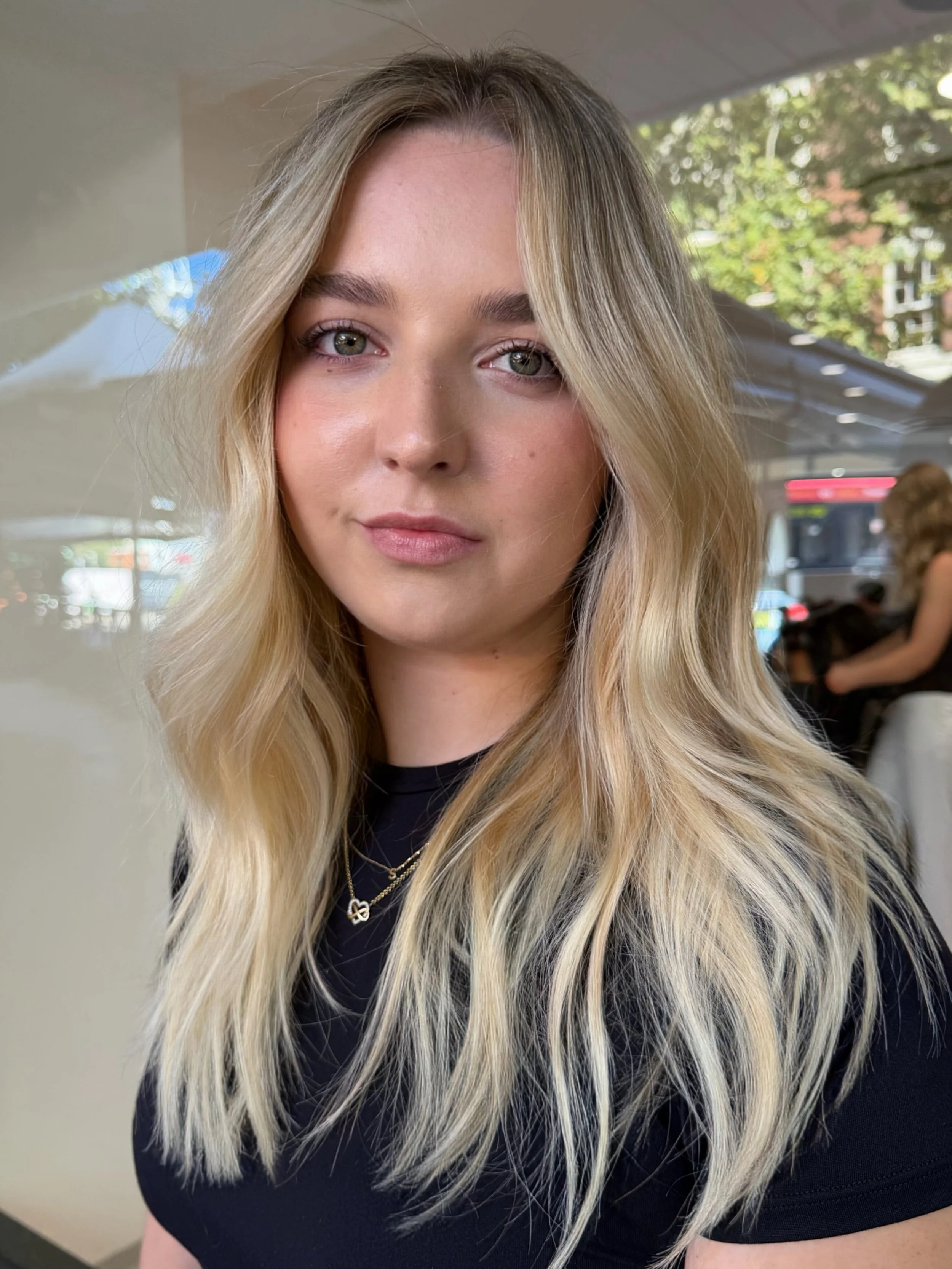 Effortless, touchable, and quietly doing everything.

The kind of finish that feels like you, just elevated.

Colourist/Stylist: @katywrighthair