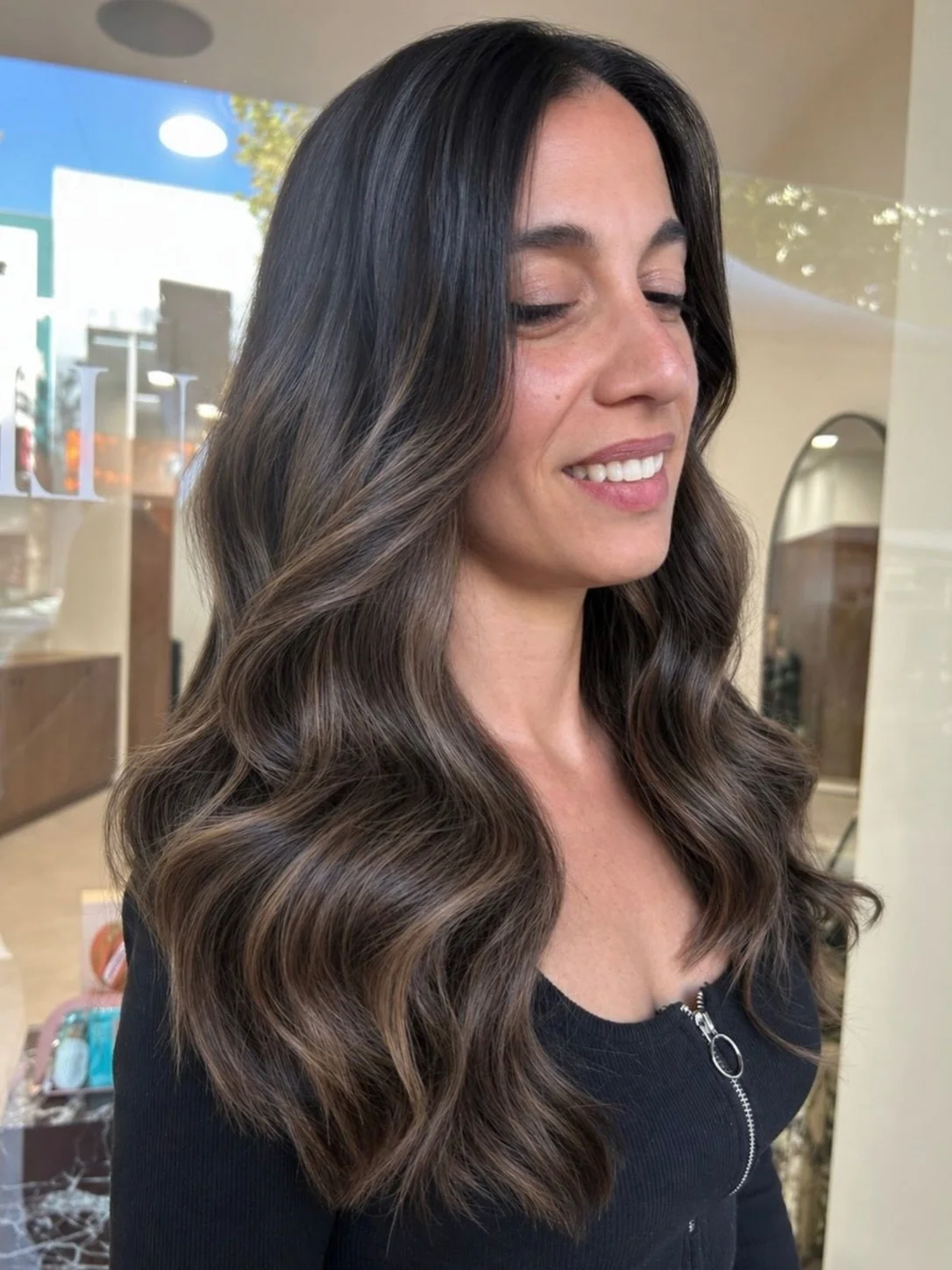 A rich brunette base melted with delicate ribbons of warmth 🤎

Colourist/Stylist: @ebonie_salonlio