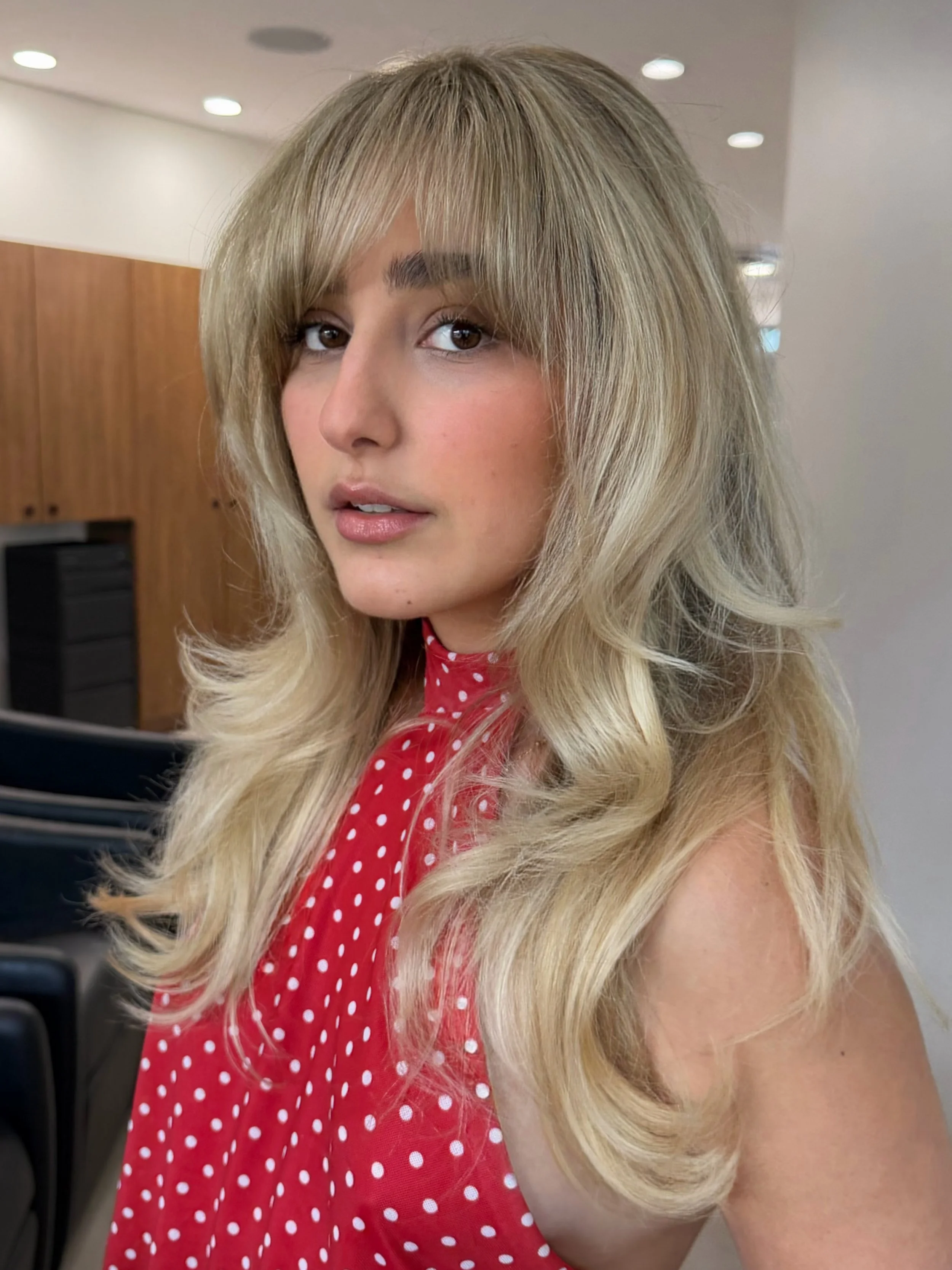 Sabrina Carpenter called... she wants her hair back!

Soft. Voluminous. Completely obsessed.

Colourist/Stylist: @katywrighthair
