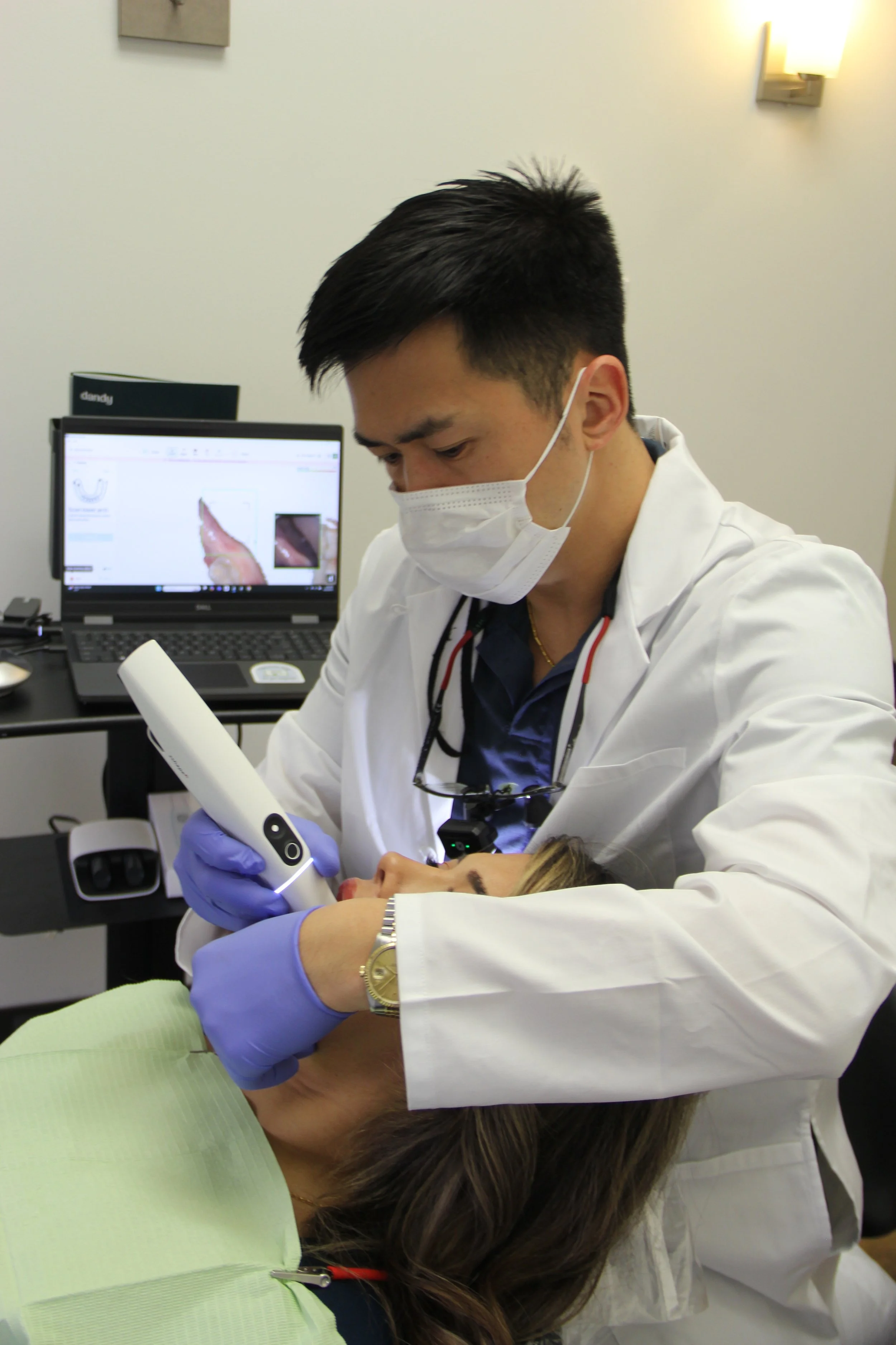 intraoral cameras_Complete Dentistry _Edmonds WA.JPG