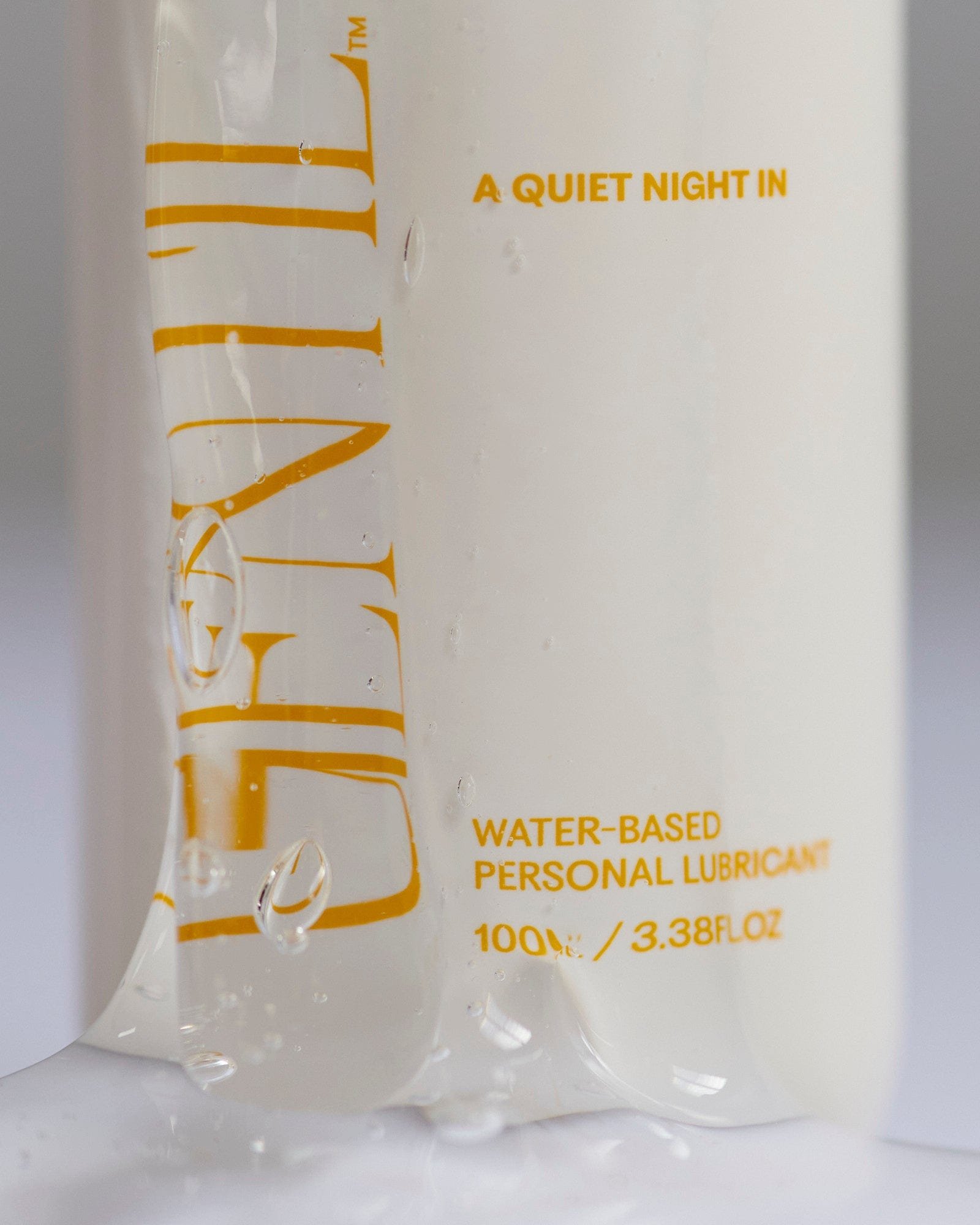 gentil-natural-skincare-intimate-health230206_VZ_GENTIL_Stills_s02_1399_1600x2000.jpg