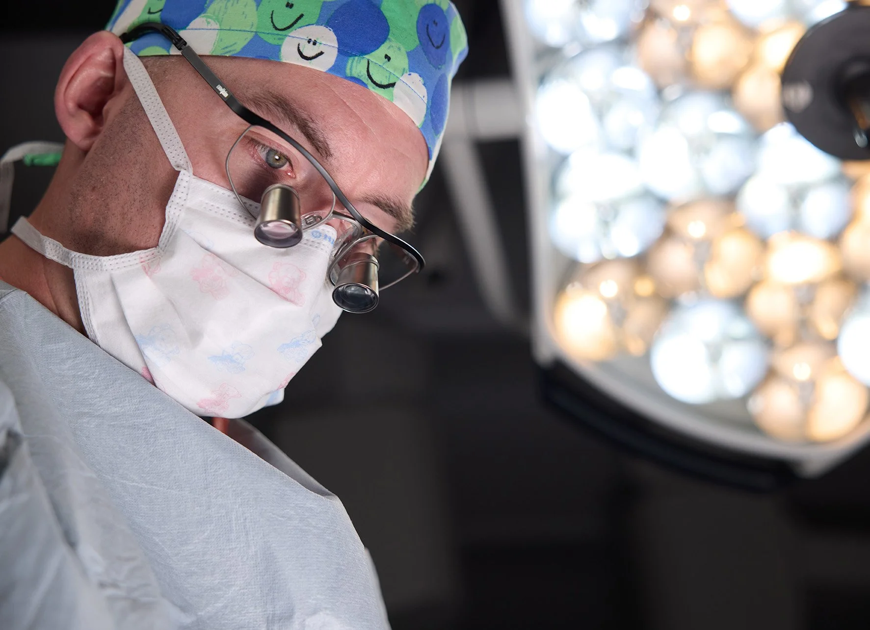 Dr Rob McCusker is a compassionate and highly skilled specialist in Paediatric General Surgery, Paediatric Urology, and Neonatal Surgery.