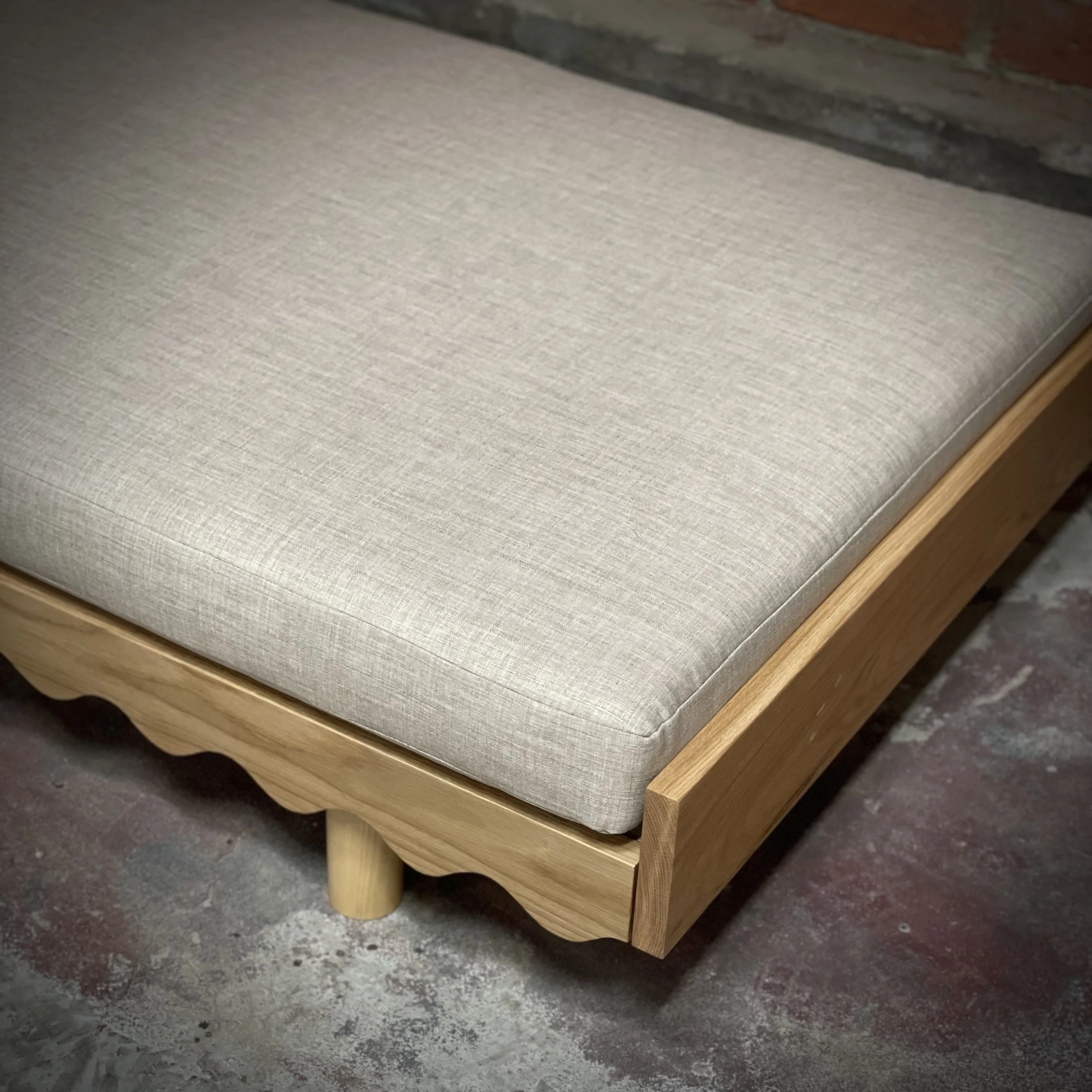 Wave in white oak with poplar slats - cushion