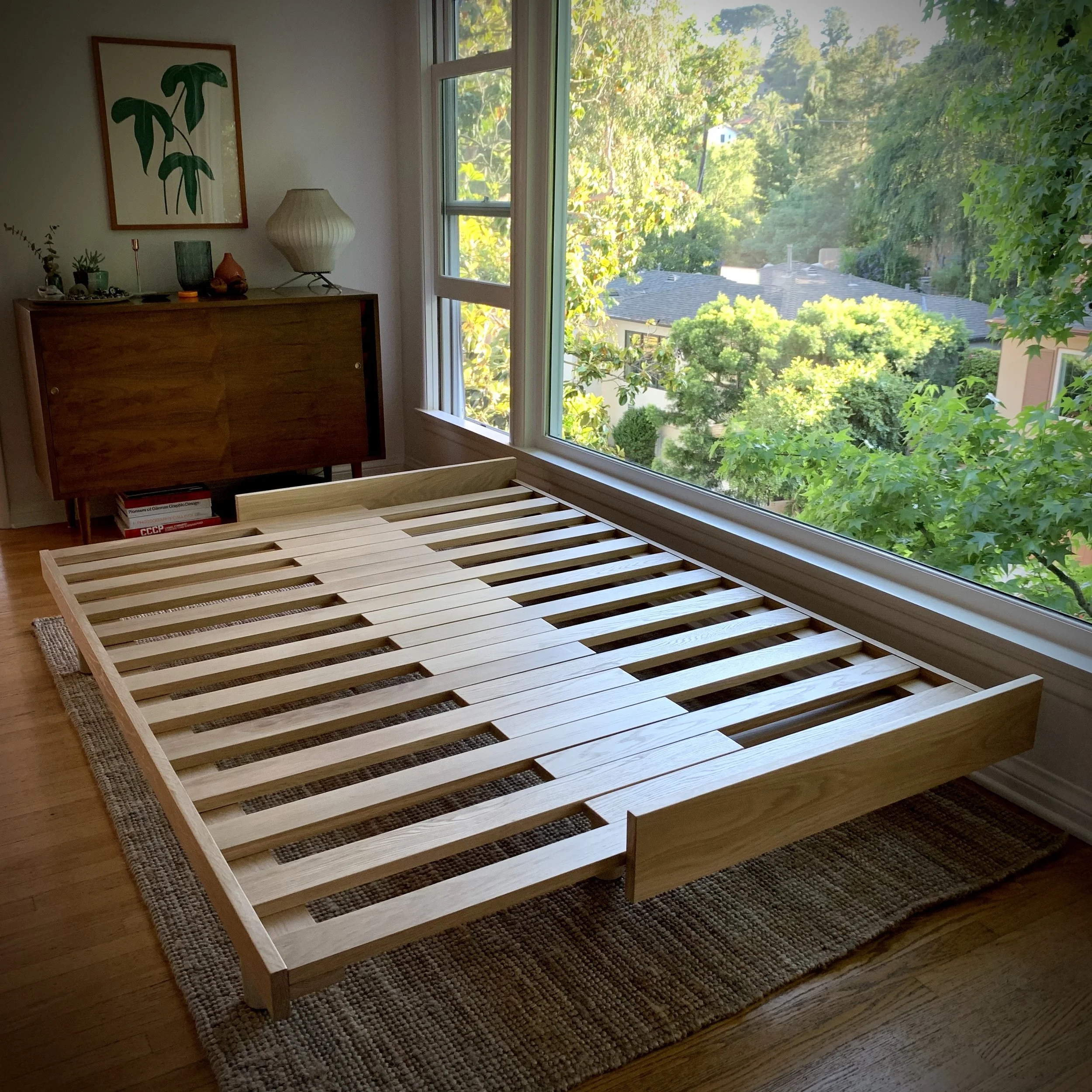 Hanna daybed in 100% solid white oak