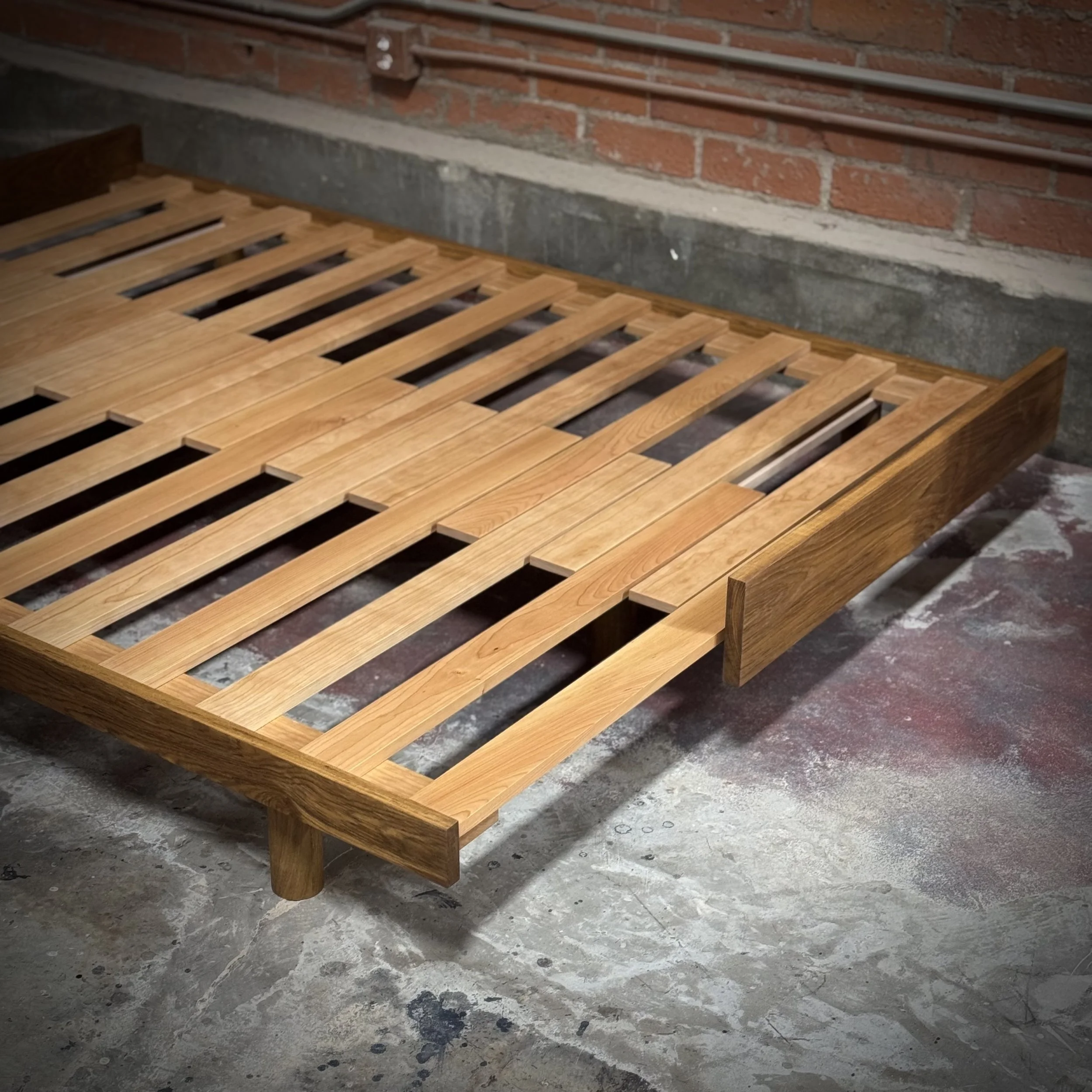 Hanna daybed in teak with cherry slats